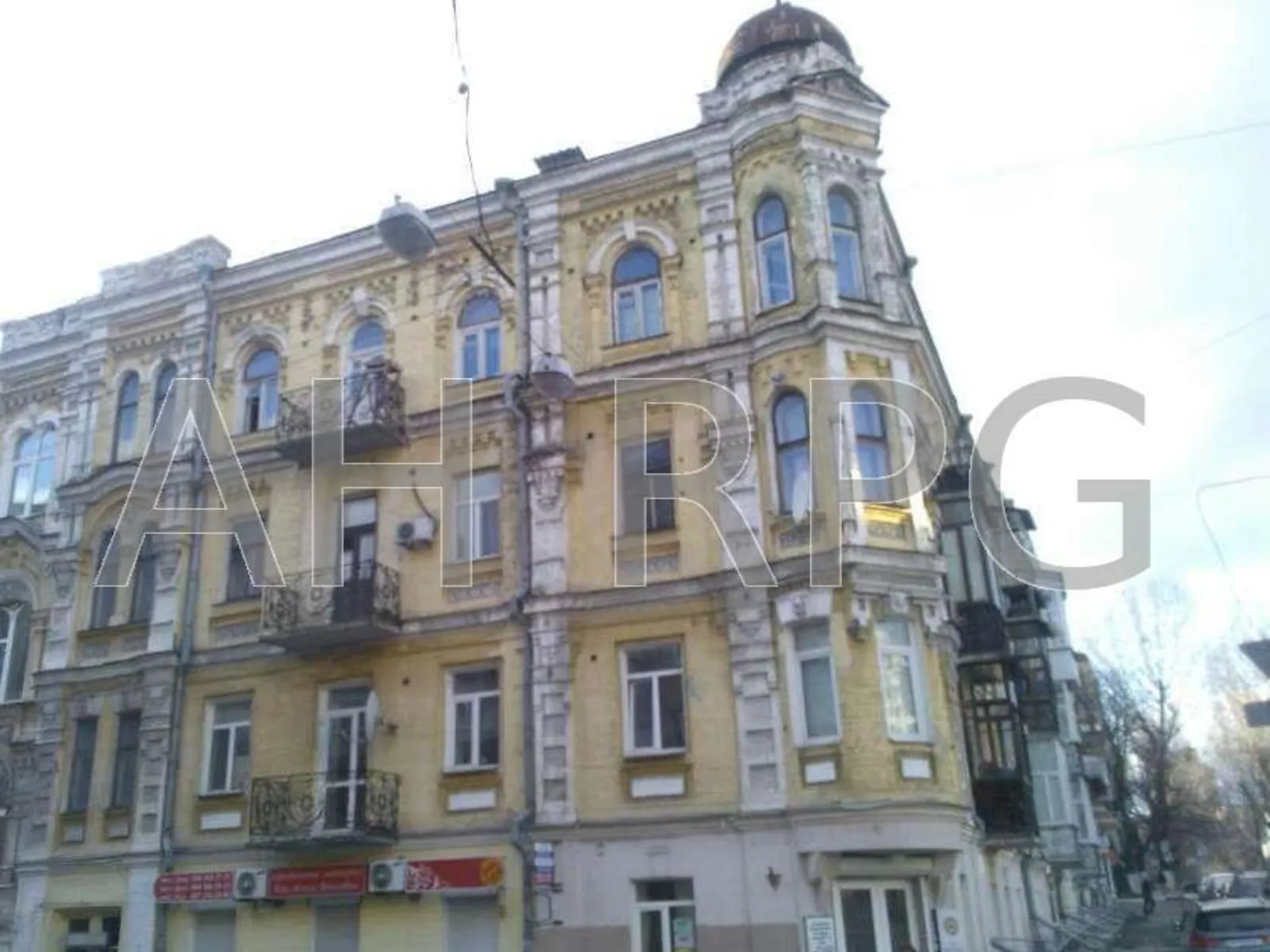 Продается 2-комнатная квартира 56 кв. м в Киеве, ул. Гоголевская, 13