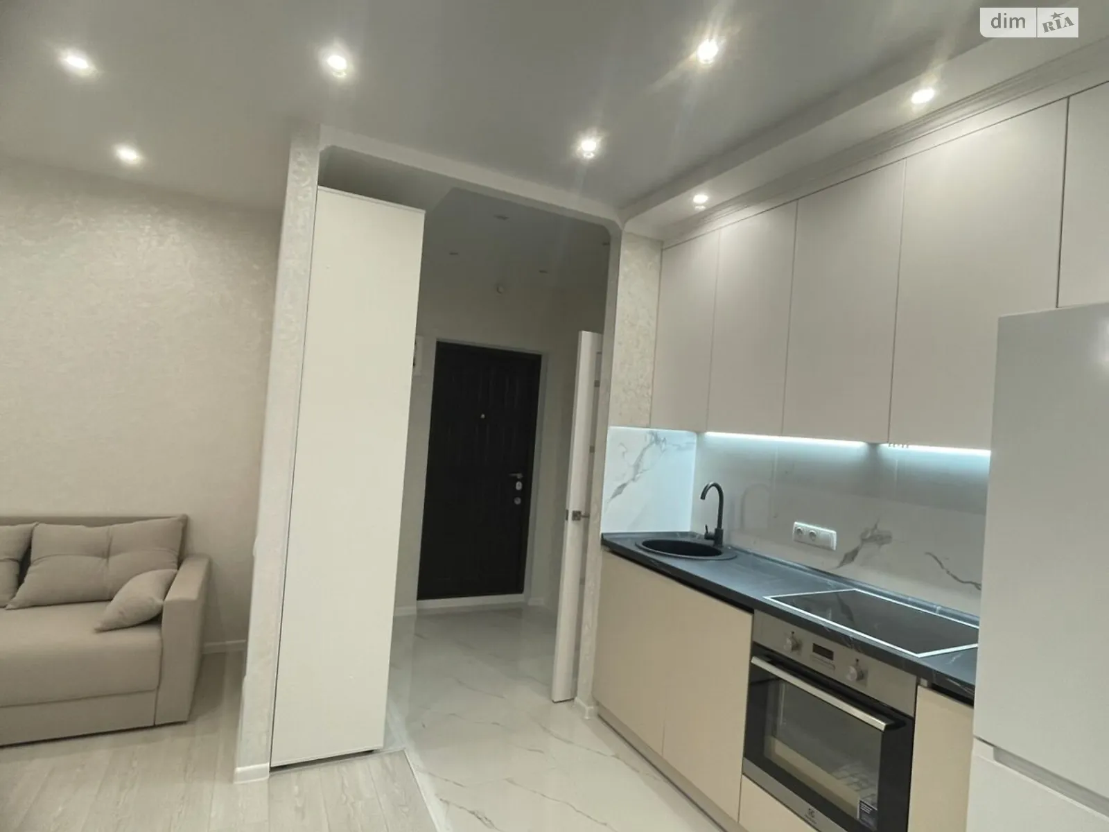Продається 2-кімнатна квартира 43 кв. м у Лиманці, вул. Перлинна, 10 - фото 1