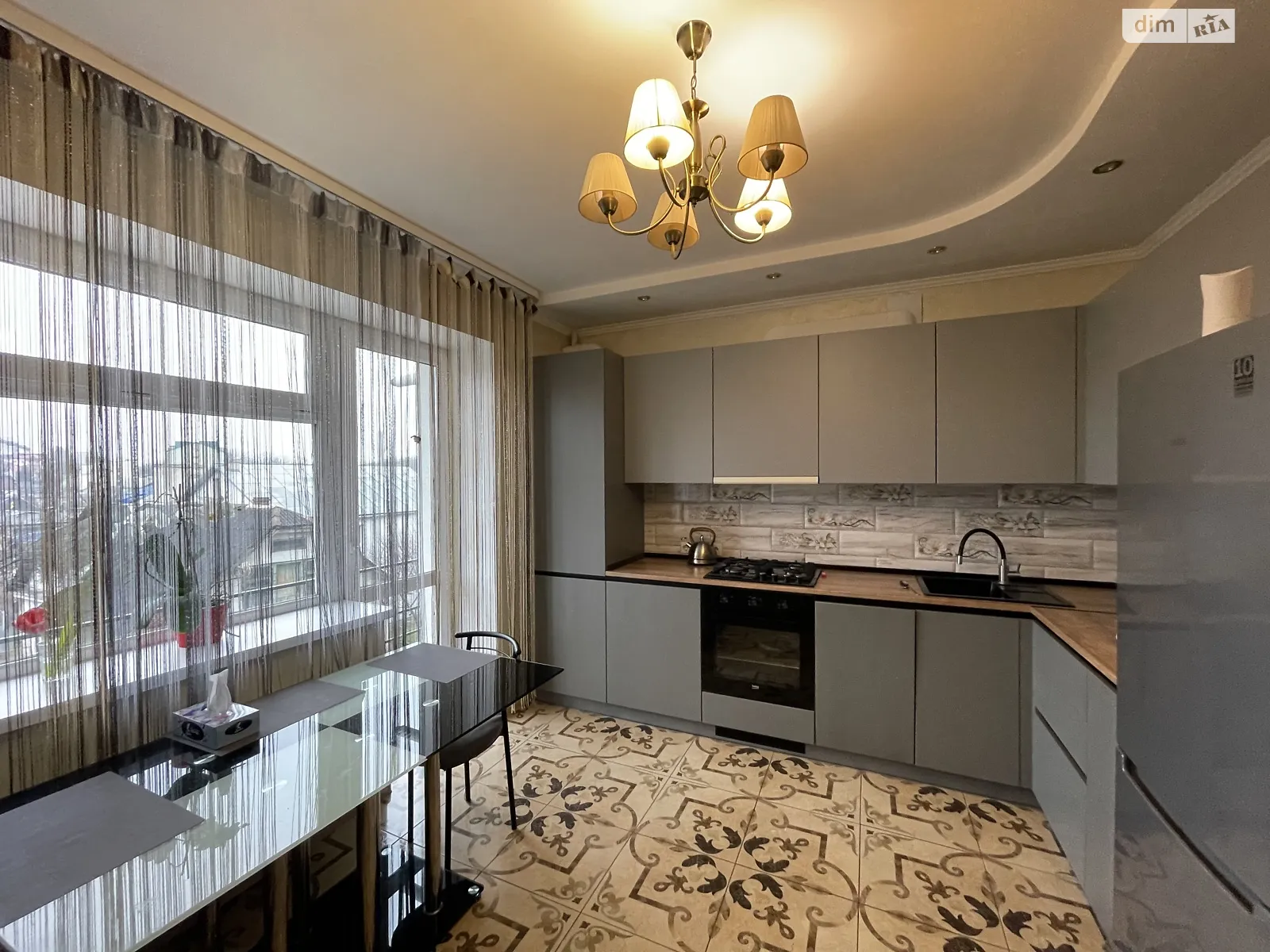 3-кімнатна квартира 85 кв. м у Тернополі, цена: 350 $