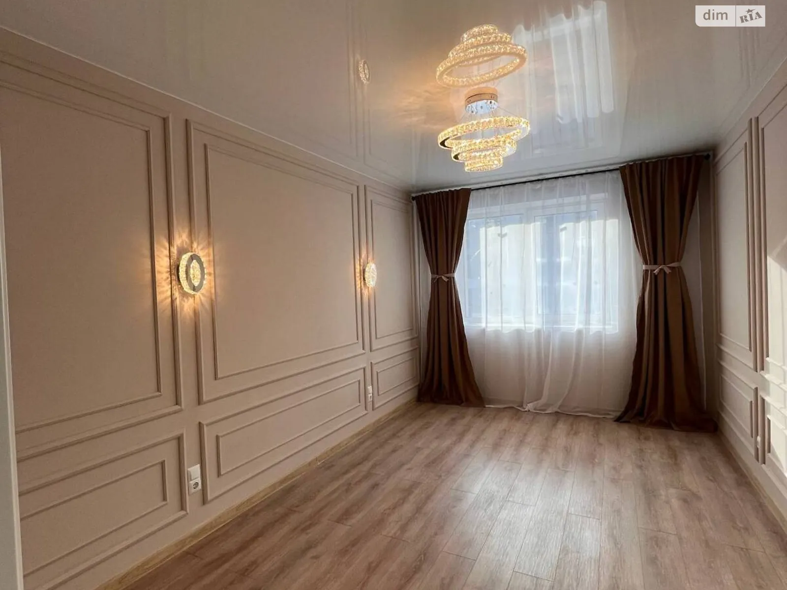 Продается 1-комнатная квартира 45 кв. м в Ивано-Франковске, ул. Довженко А.