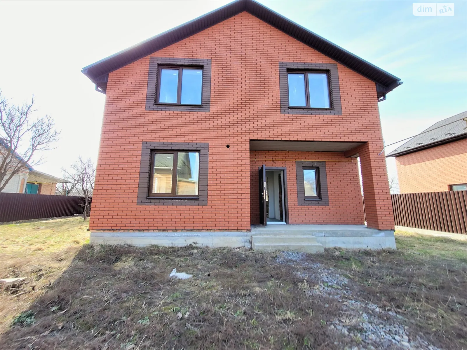 Продается дом на 2 этажа 115 кв. м с бассейном, цена: 82000 $ - фото 1