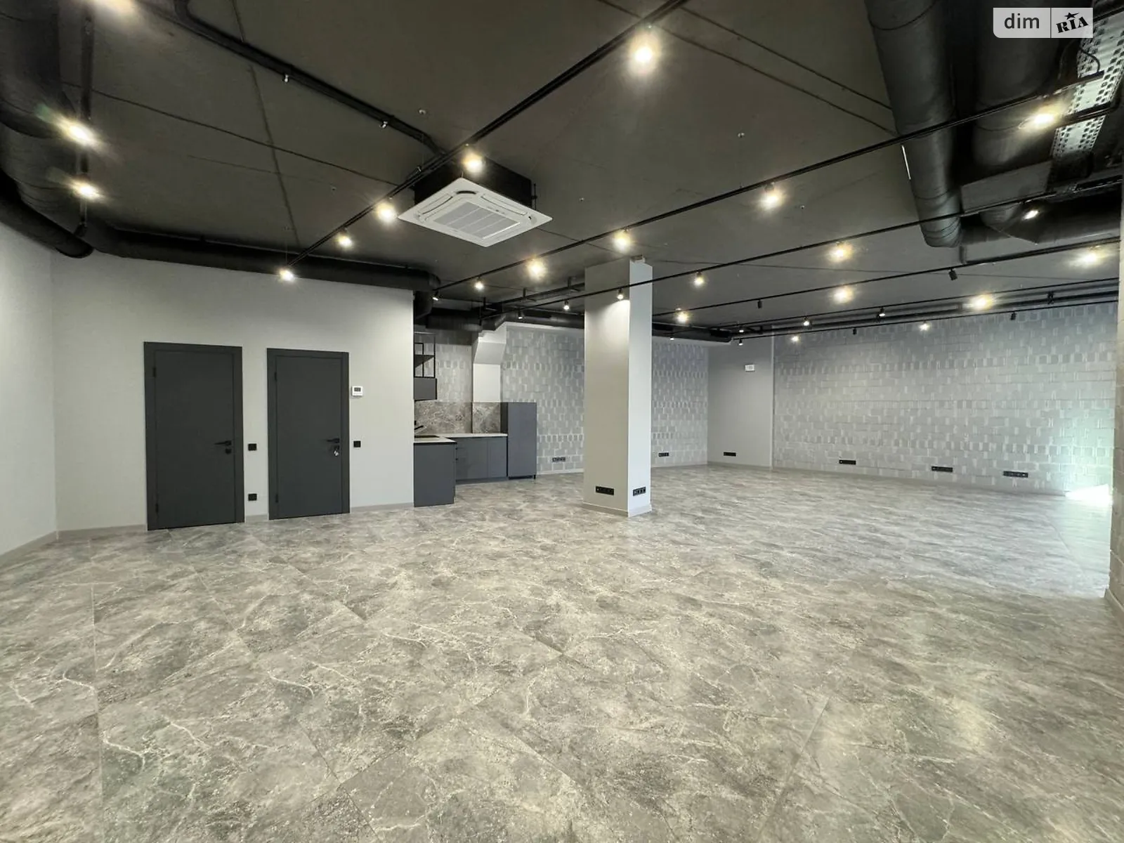 Сдается в аренду объект сферы услуг 116.9 кв. м в 10-этажном здании, цена: 1753.5 $ - фото 1