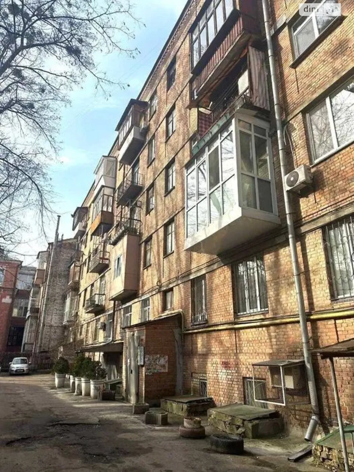 Продается 3-комнатная квартира 64 кв. м в Киеве, ул. Богдана Хмельницкого, 53 - фото 1
