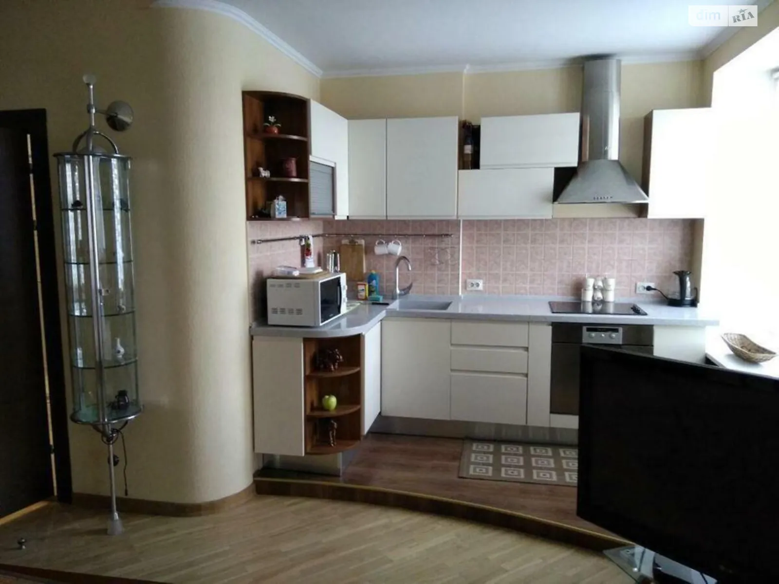Продается 2-комнатная квартира 60 кв. м в Киеве - фото 3