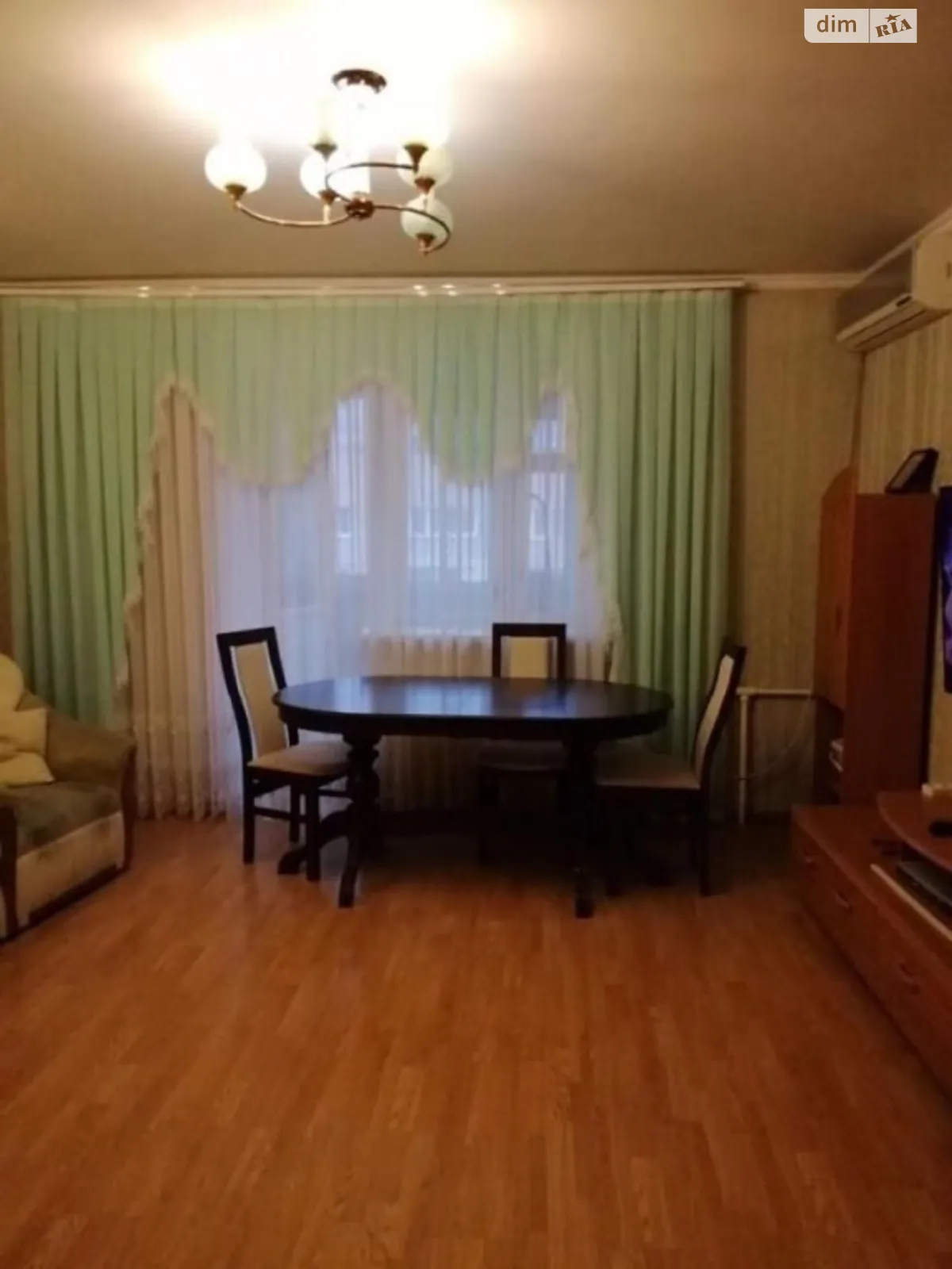 Продается 4-комнатная квартира 84 кв. м в Одессе, ул. Владислава Бувалкина(Генерала Бочарова)