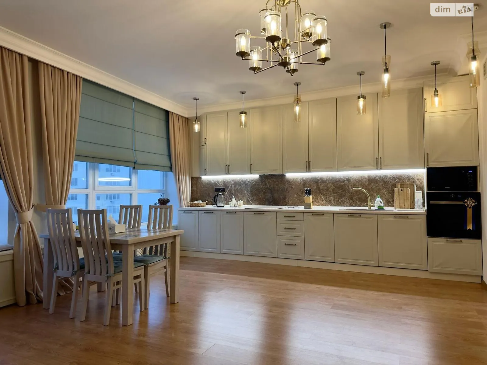 Продається 2-кімнатна квартира 80 кв. м у Одесі, цена: 120000 $