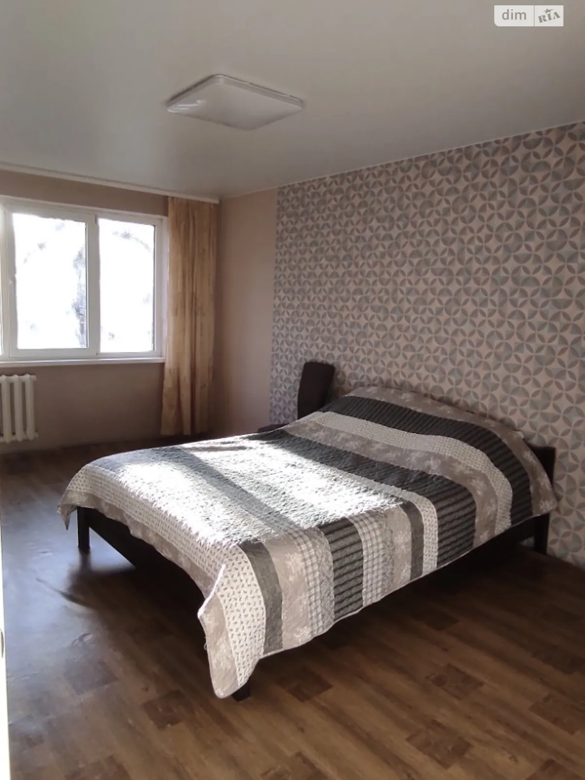 Продается 3-комнатная квартира 62 кв. м в Одессе, ул. Героев Крут, 37