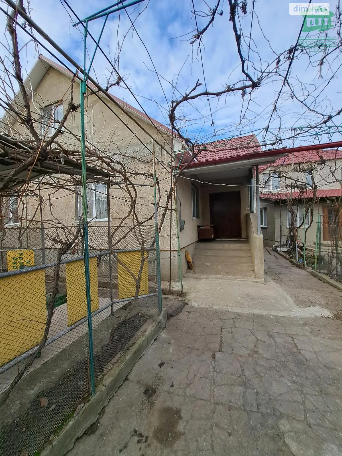 Продається будинок 2 поверховий 220 кв. м з гаражем, цена: 120000 $ - фото 1