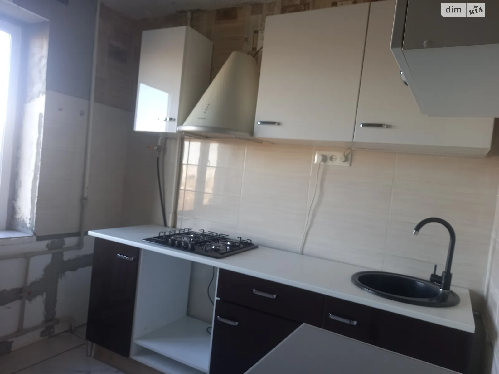 Продается 1-комнатная квартира 36 кв. м в Каменском, цена: 17000 $