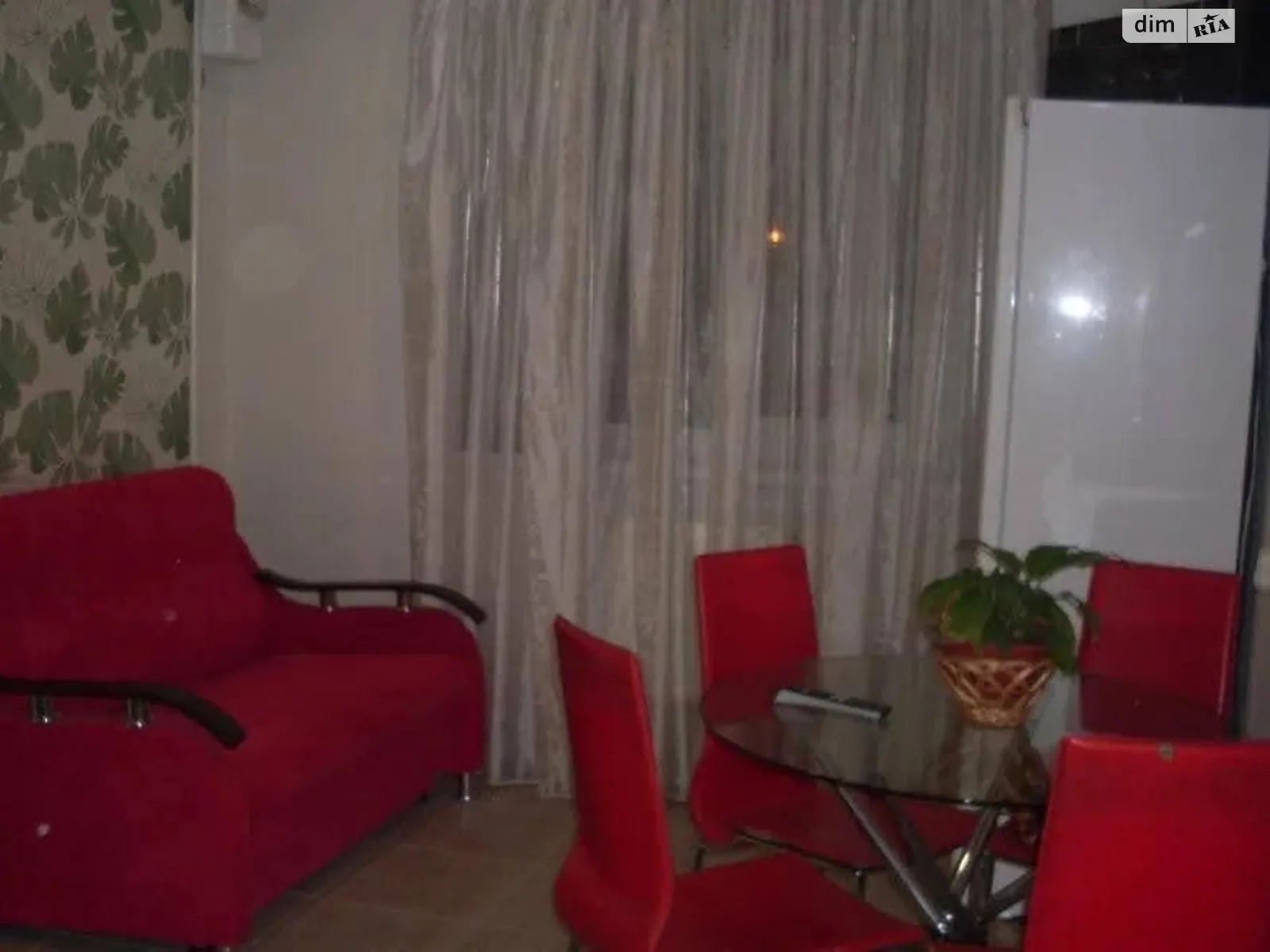 Продается 1-комнатная квартира 56 кв. м в Черноморске, ул. Парусная