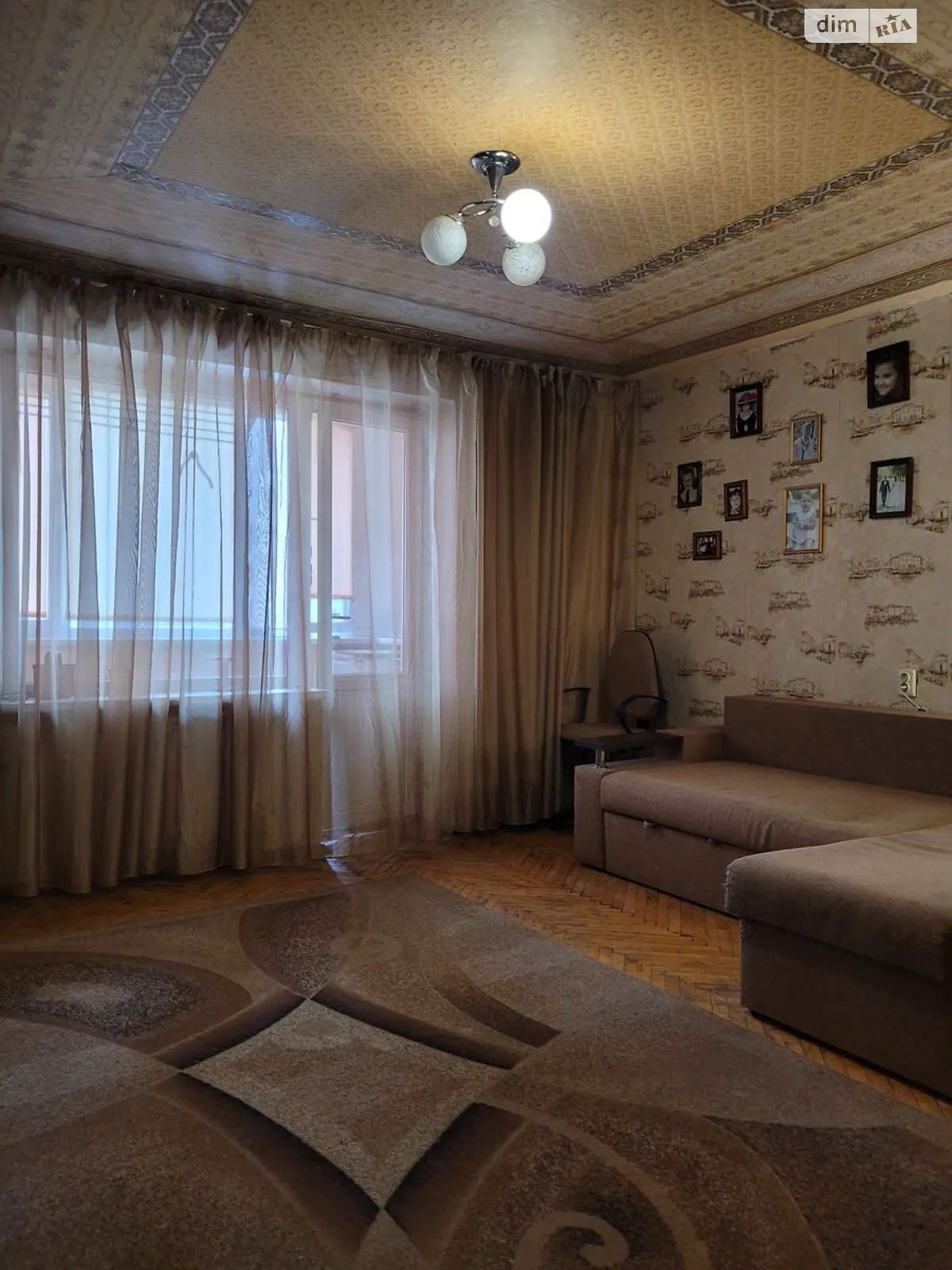 Продается 1-комнатная квартира 41 кв. м в Киеве, ул. Припятская, 17Д