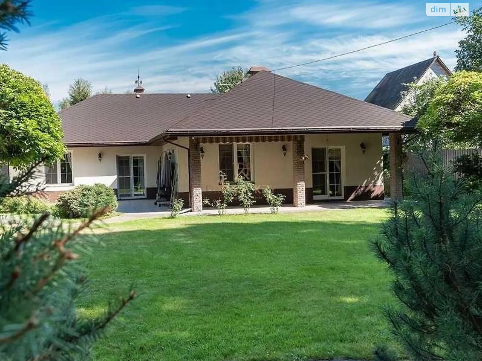 Продается одноэтажный дом 165 кв. м с садом, цена: 333000 $