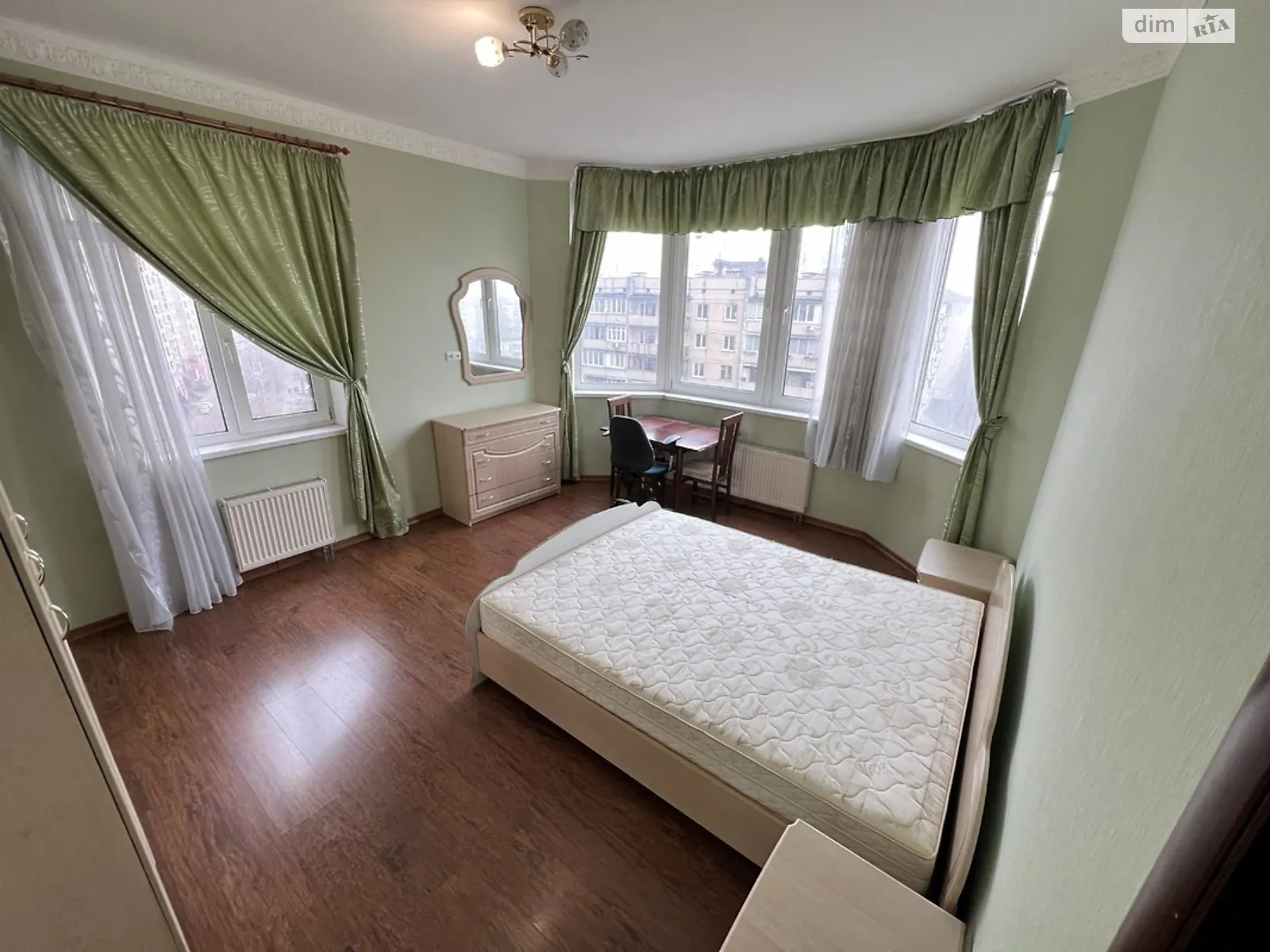 Сдается в аренду 3-комнатная квартира 130 кв. м в Киеве - фото 3