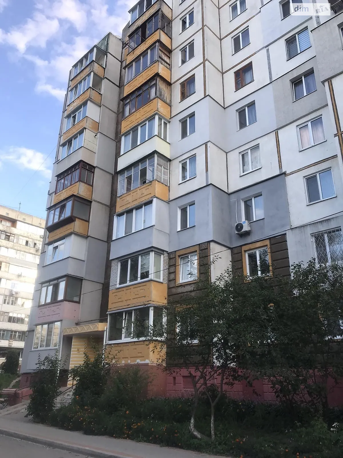 Продается 1-комнатная квартира 36 кв. м в Белой Церкви, ул. Людмилы Павличенко, 44