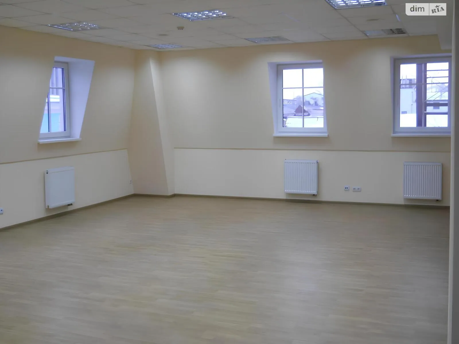 Продается офис 1000 кв. м в бизнес-центре - фото 3