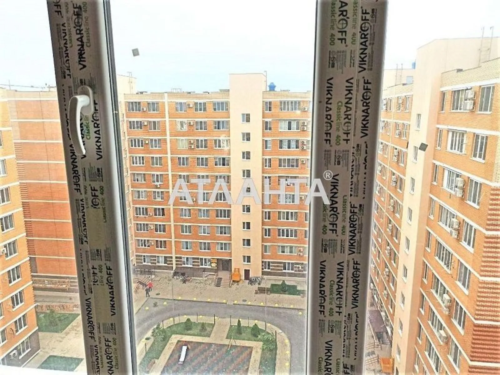 Продается 2-комнатная квартира 71.6 кв. м в Черноморске, ул. 1 Мая, 42А - фото 1