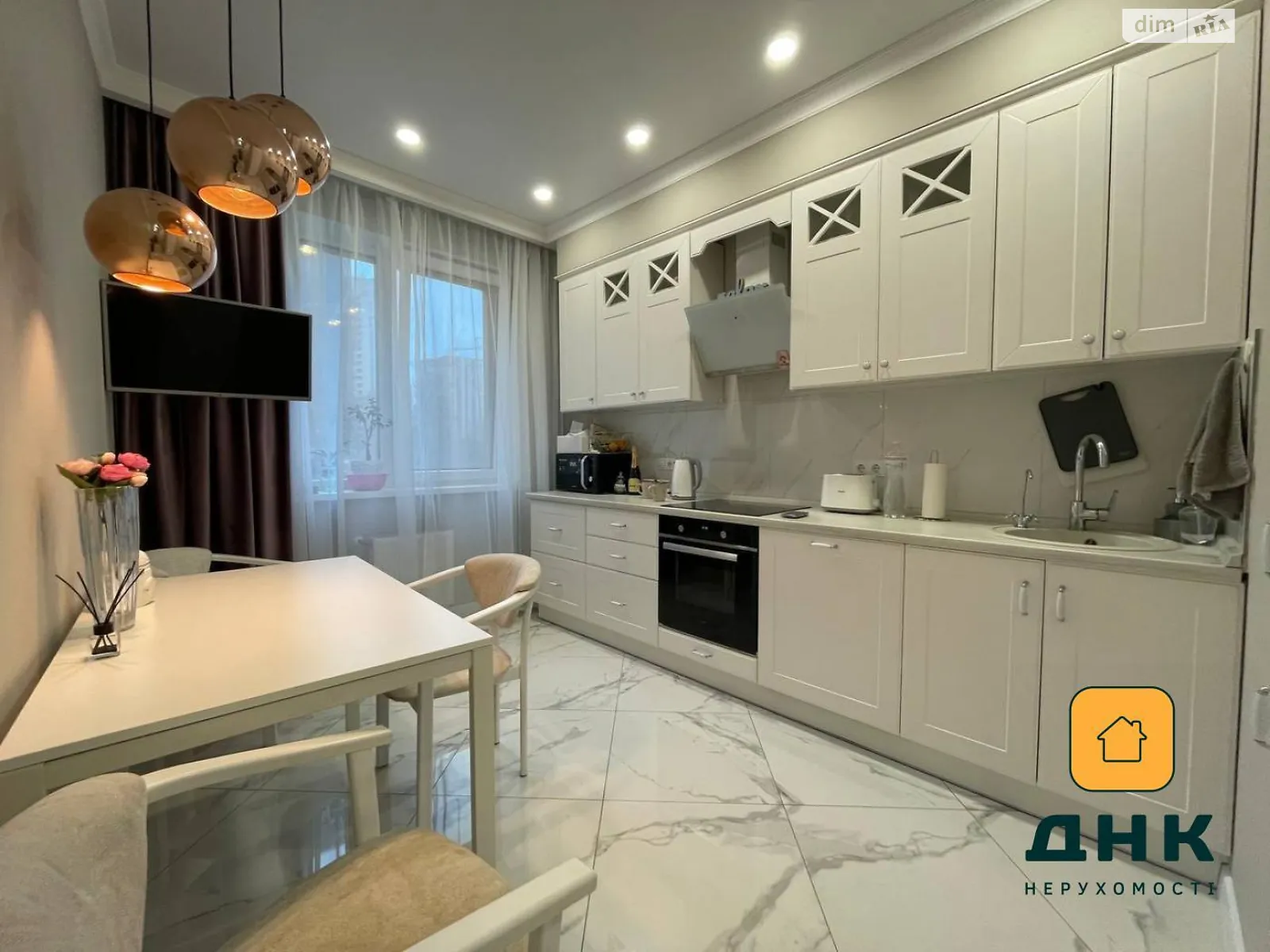 Продается 2-комнатная квартира 61 кв. м в Одессе, ул. Генуэзская, 3А - фото 1