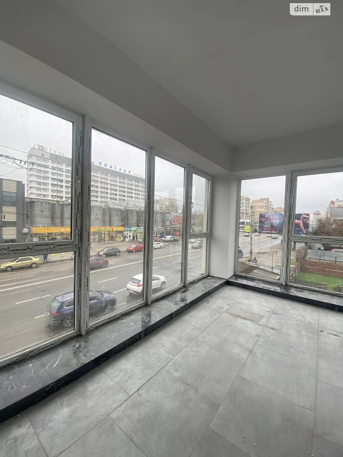 Сдается в аренду офис 1373 кв. м в бизнес-центре, цена: 315790 $ - фото 1