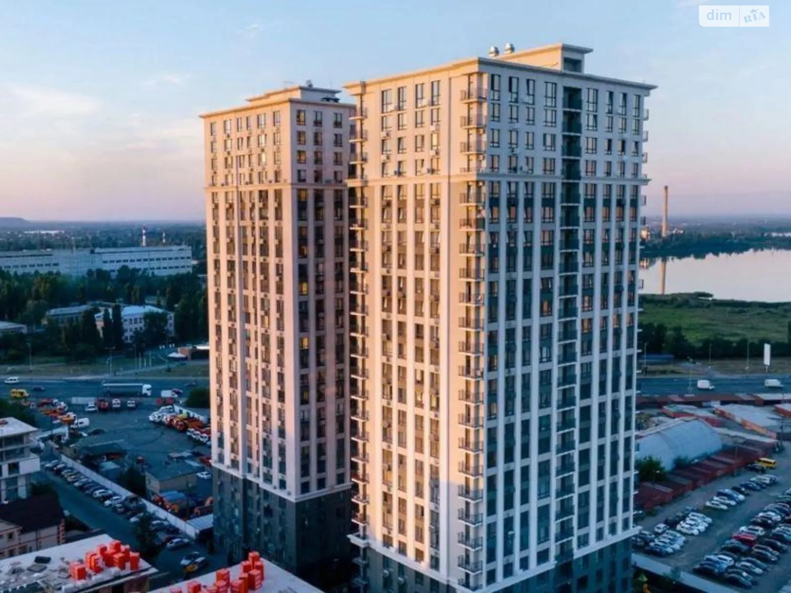 Продается 1-комнатная квартира 32 кв. м в Киеве, ул. Каменская, 128 - фото 1