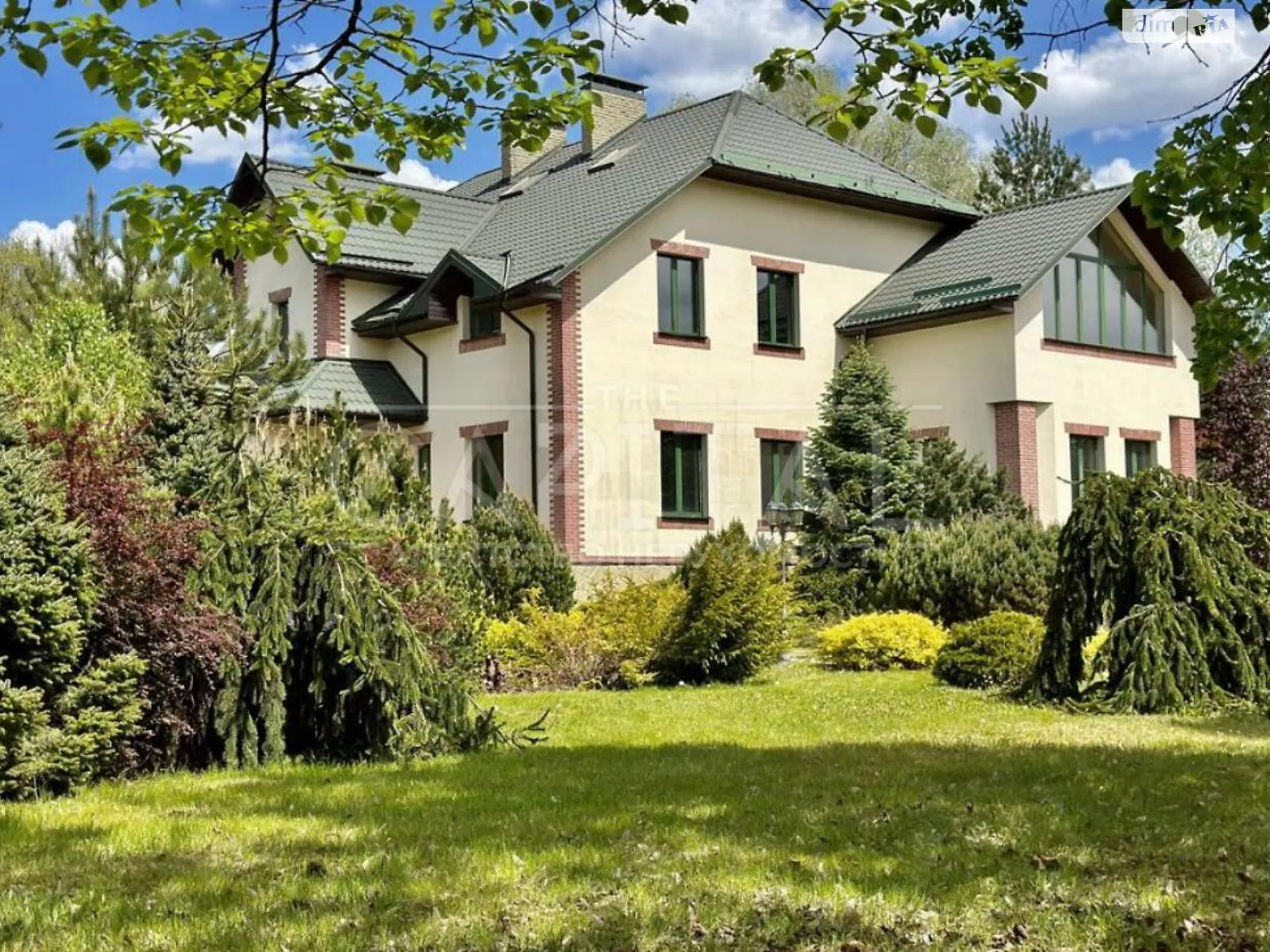 Продається будинок 3 поверховий 740 кв. м з садом, цена: 720000 $