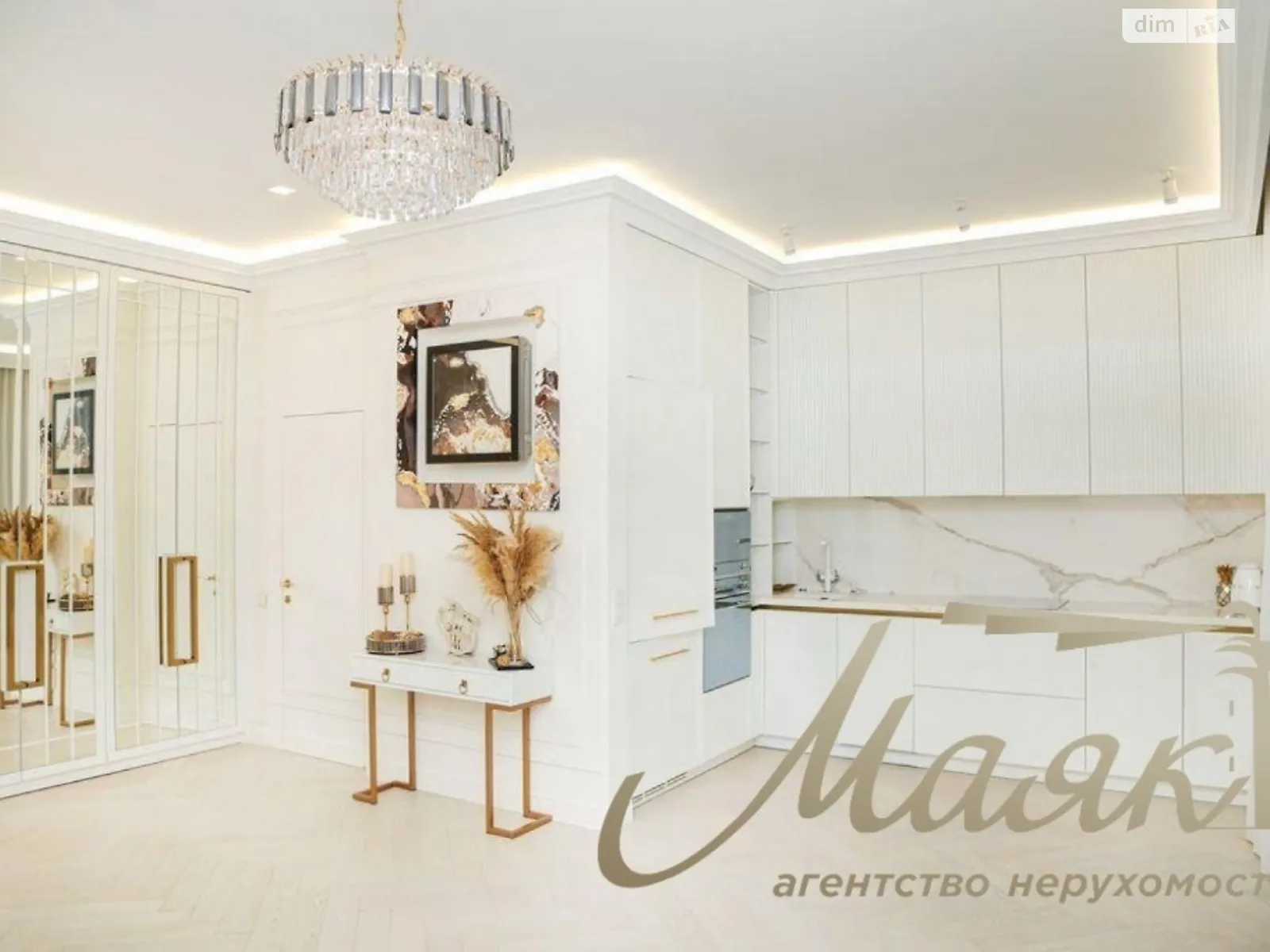 Продается 3-комнатная квартира 103 кв. м в Киеве, ул. Предславинская, 42А - фото 1