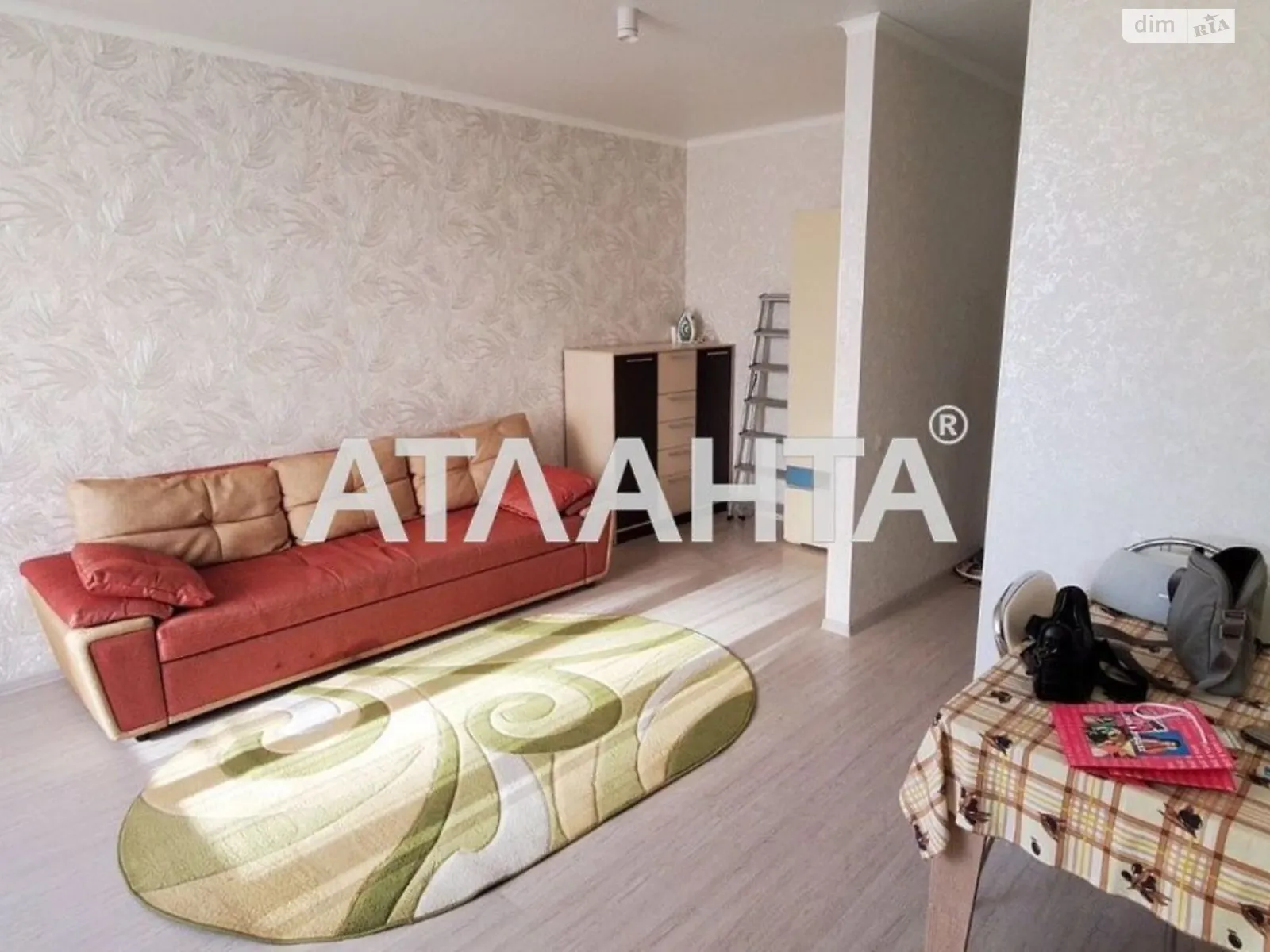 Продается 1-комнатная квартира 38 кв. м в Черноморске, ул. 1 Мая - фото 1