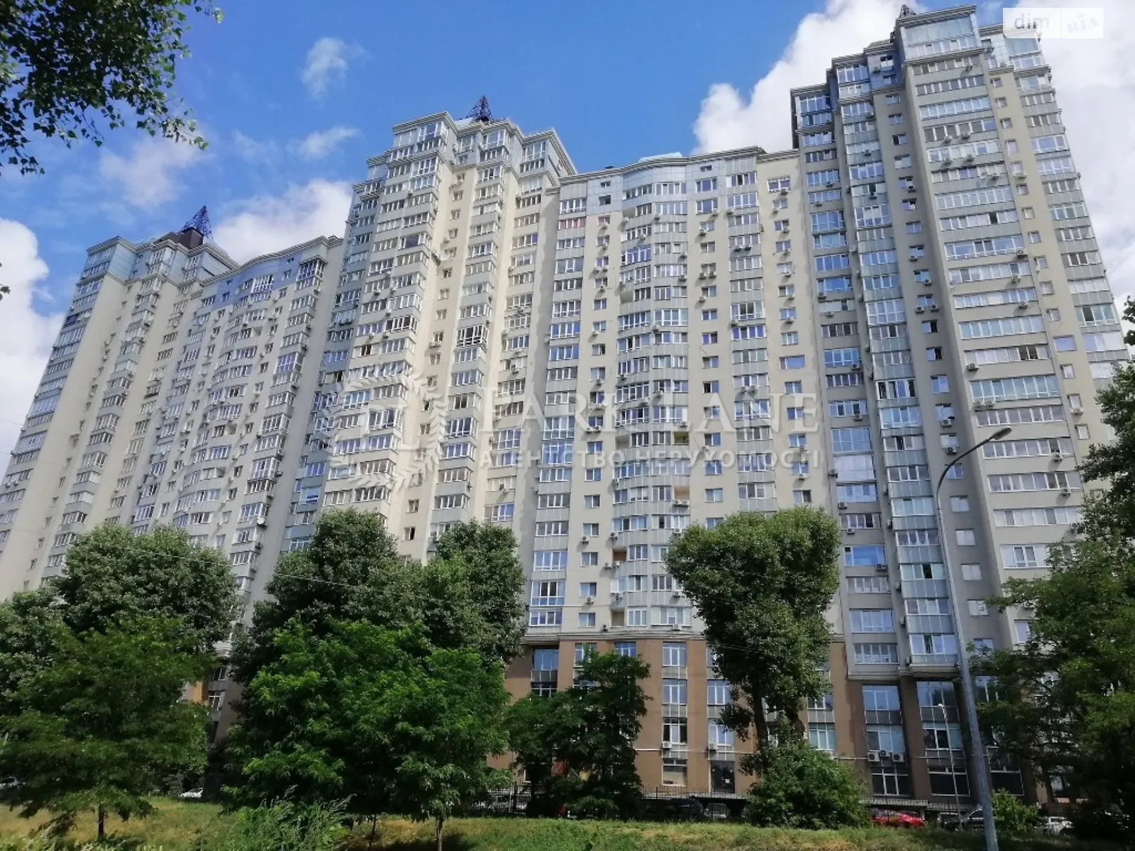 Продается 2-комнатная квартира 58 кв. м в Киеве, ул. Ованеса Туманяна, 15А - фото 1