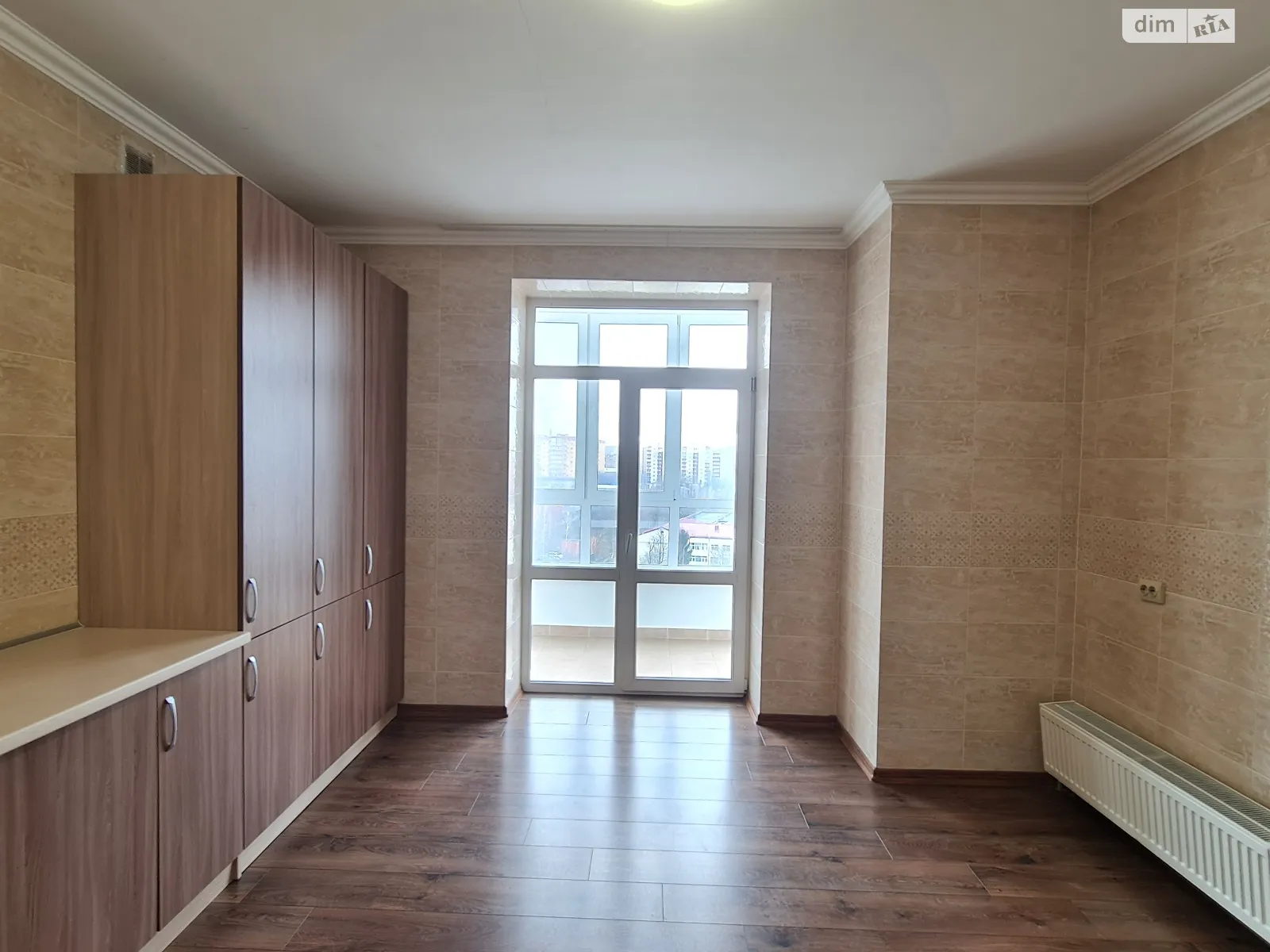 Продается 2-комнатная квартира 71.1 кв. м в Хмельницком, ул. Озерная
