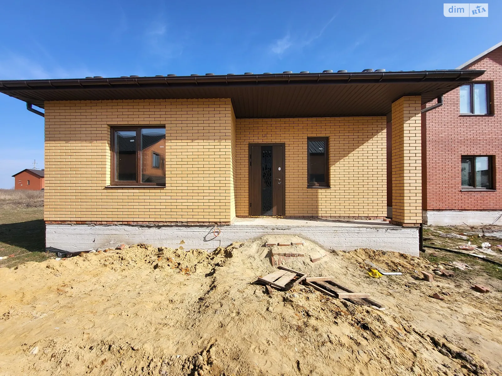 Продається одноповерховий будинок 105 кв. м з бесідкою, цена: 93000 $ - фото 1
