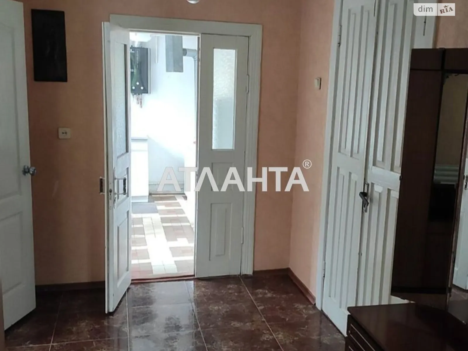 Продается одноэтажный дом 82 кв. м с гаражом, цена: 82000 $ - фото 1