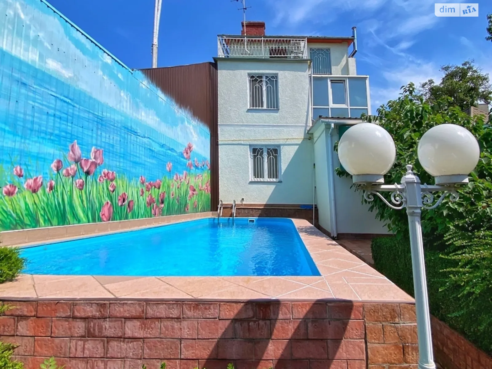 Продається будинок 3 поверховий 160 кв. м з садом, цена: 270000 $ - фото 1