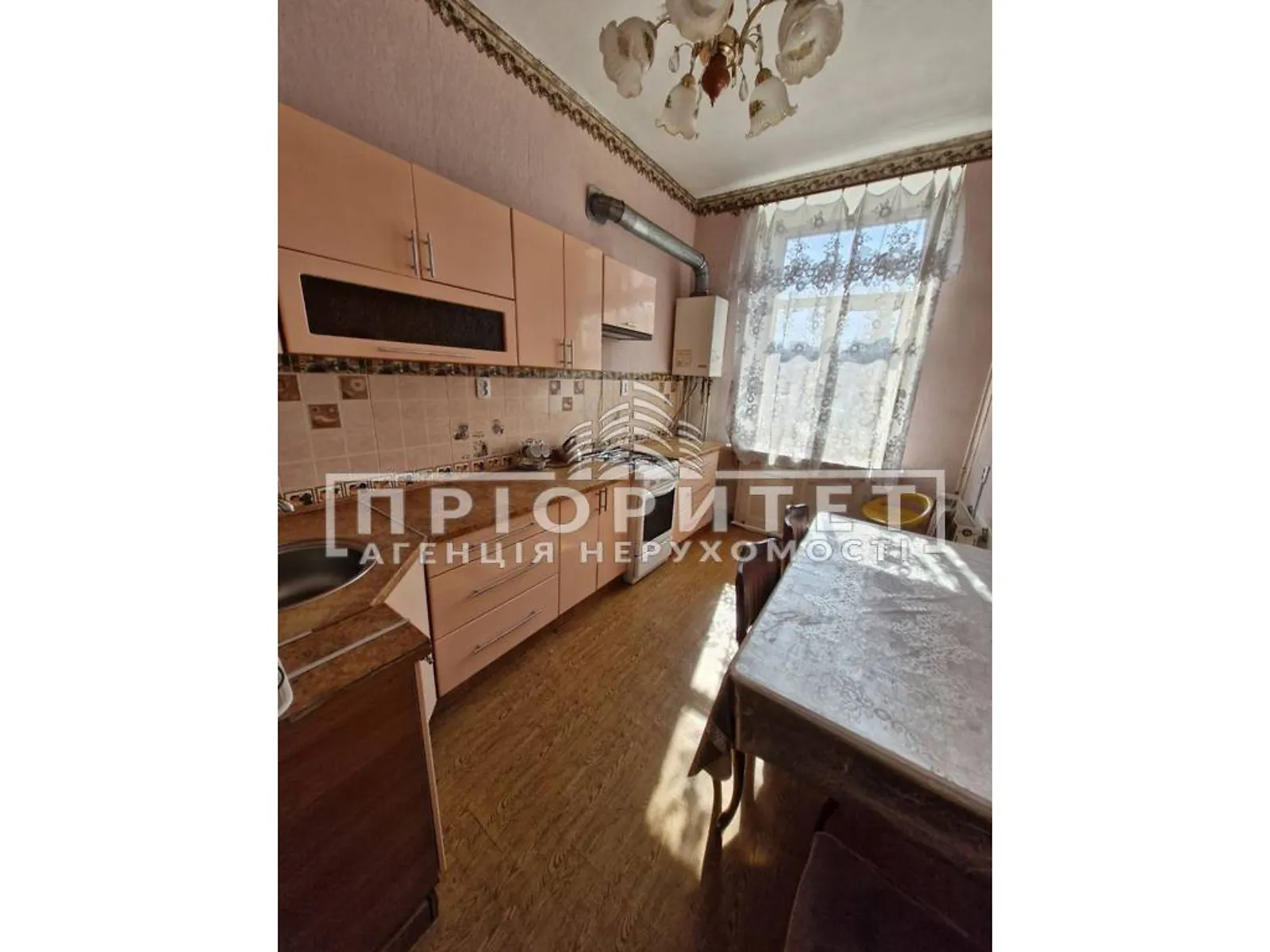 Продається 2-кімнатна квартира 56.5 кв. м у Одесі, цена: 27500 $