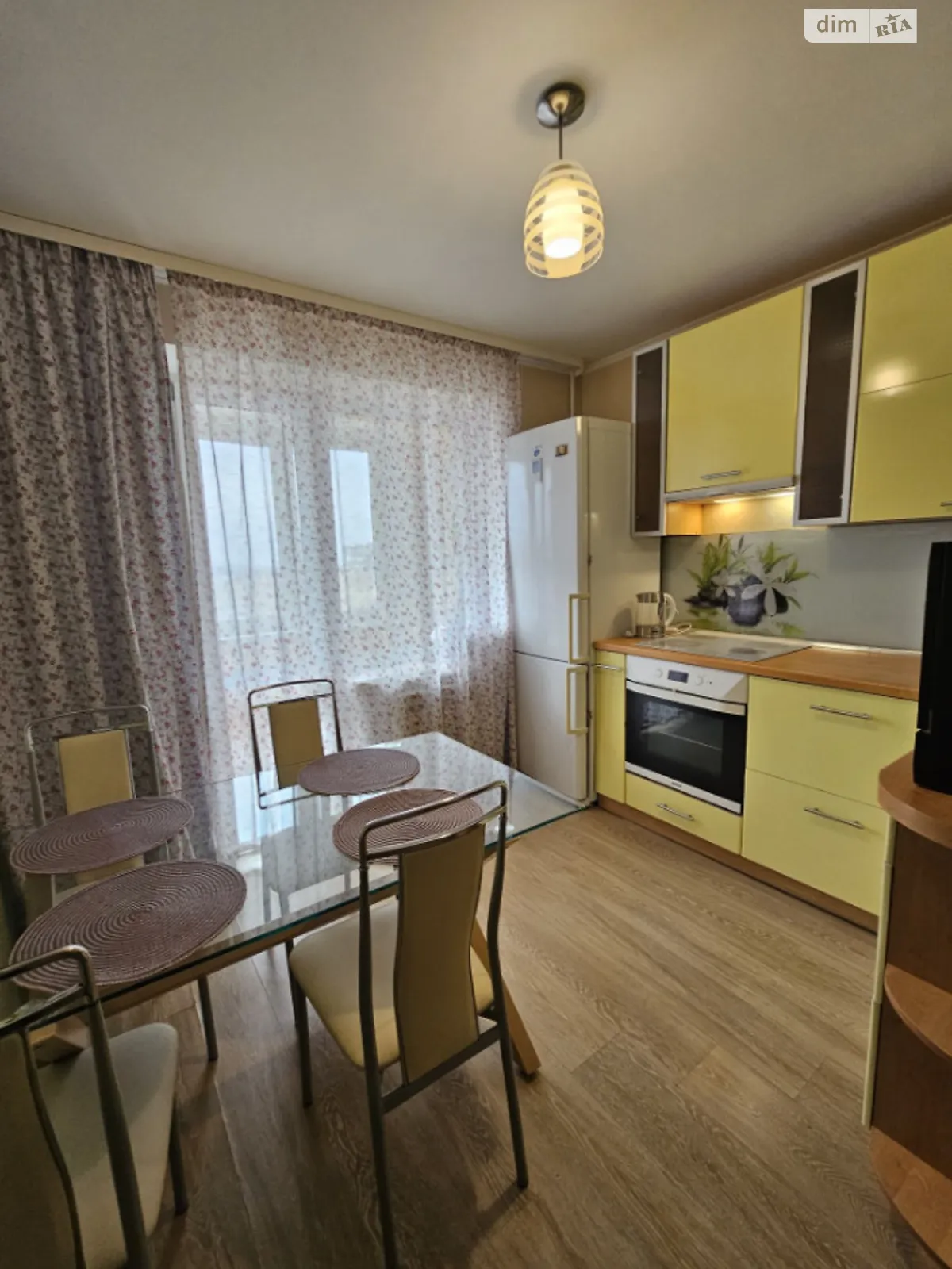 Продается 2-комнатная квартира 58 кв. м в Днепре, цена: 70000 $