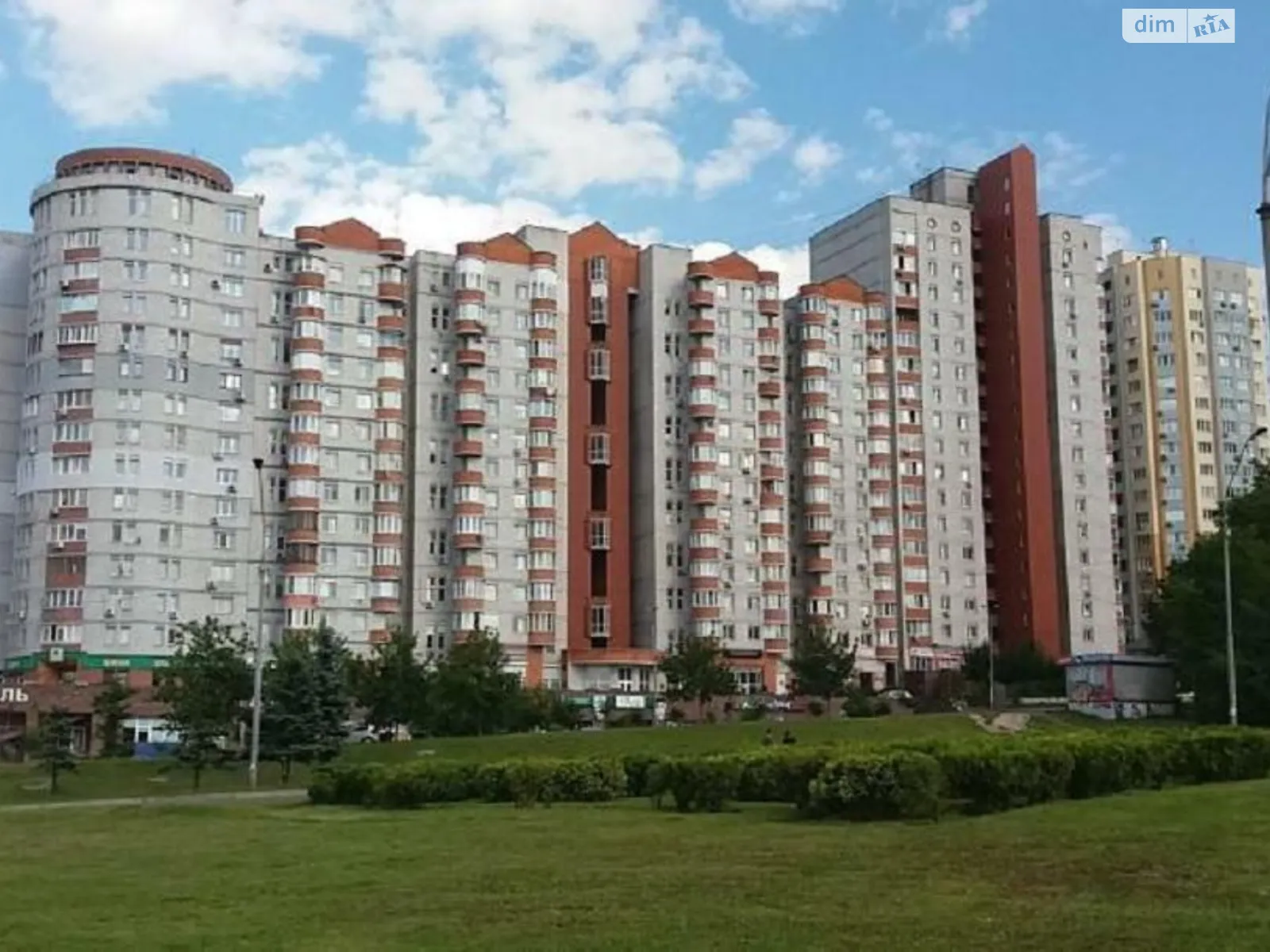 Продается 3-комнатная квартира 108 кв. м в Киеве, ул. Саперно-Слободская, 8 - фото 1