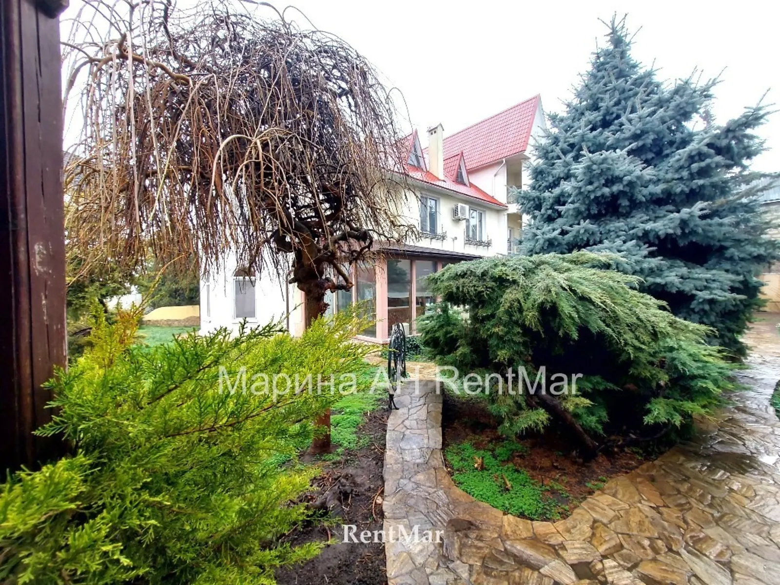 Продается дом на 2 этажа 550 кв. м с мансардой, цена: 676000 $ - фото 1