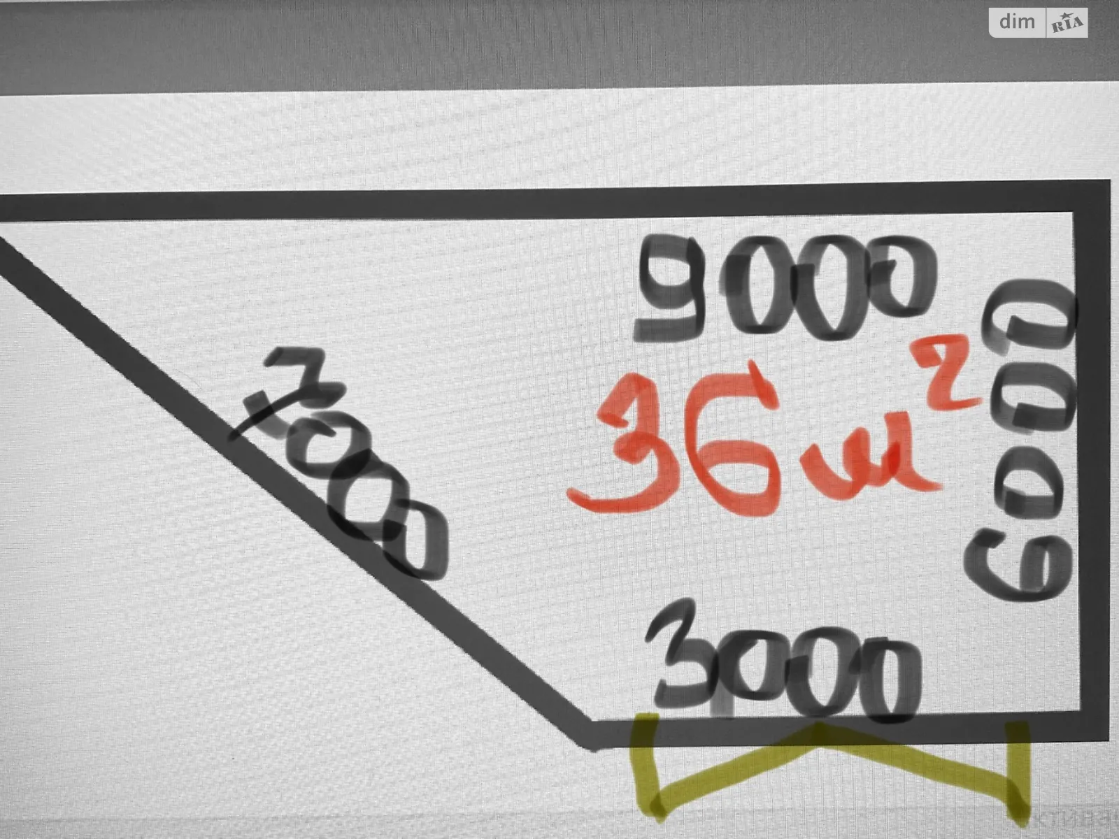 Продается место в гаражном кооперативе под легковое авто на 36 кв. м, цена: 9400 $