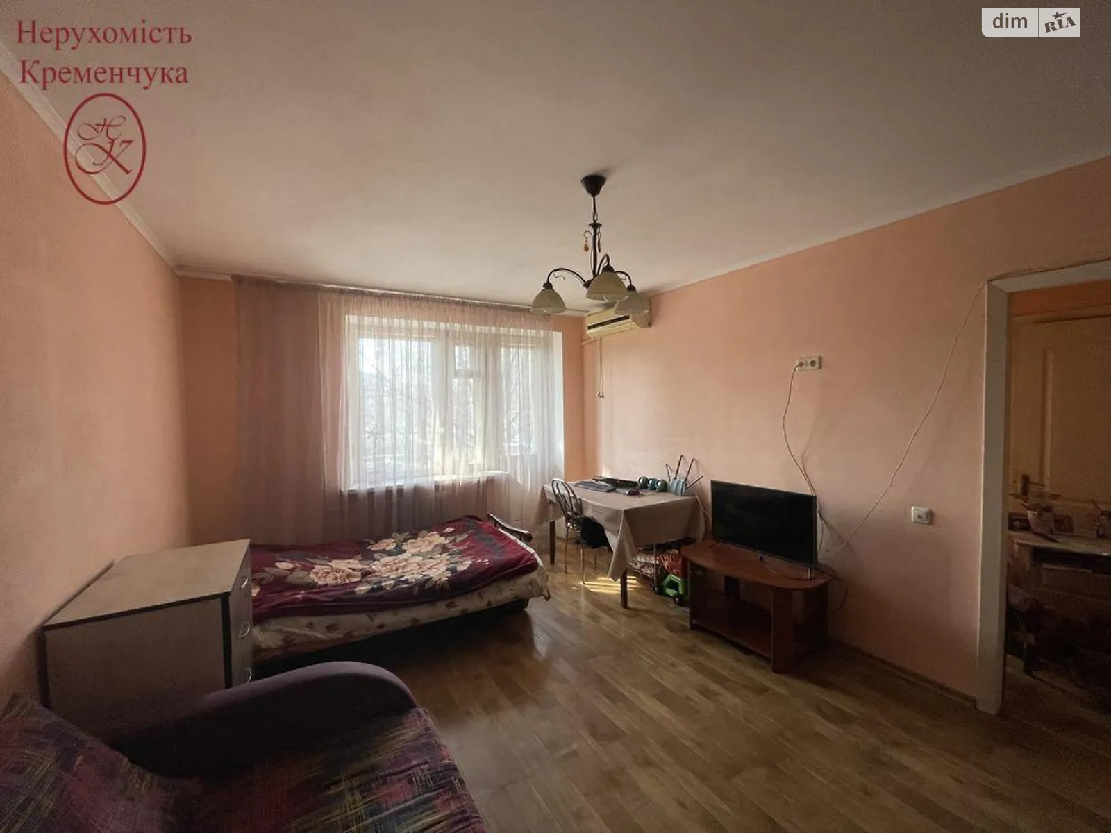 Продається 1-кімнатна квартира 34.4 кв. м у Кременчуку, вул. Київська