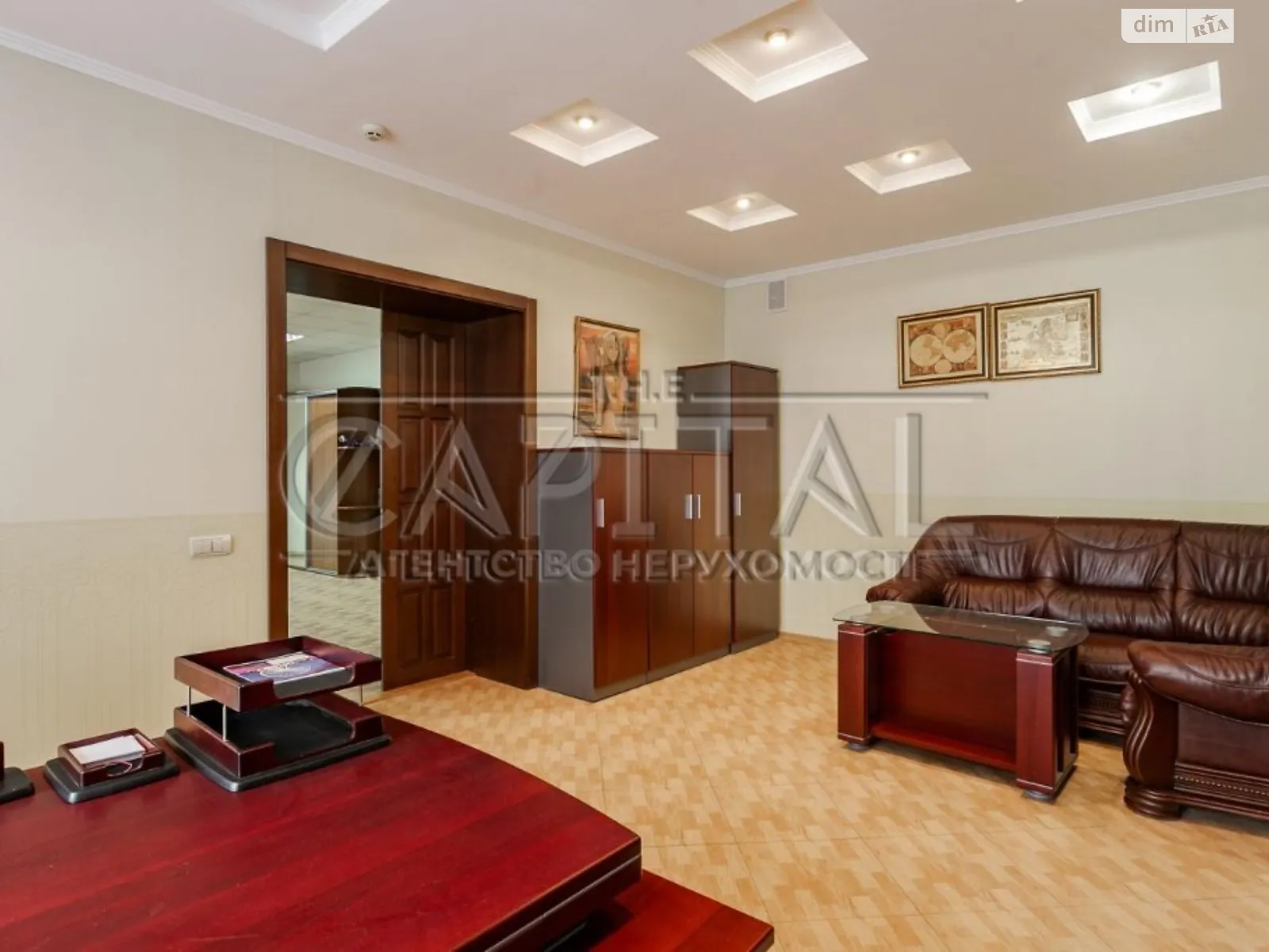 Сдается в аренду офис 160 кв. м в бизнес-центре, цена: 2200 $