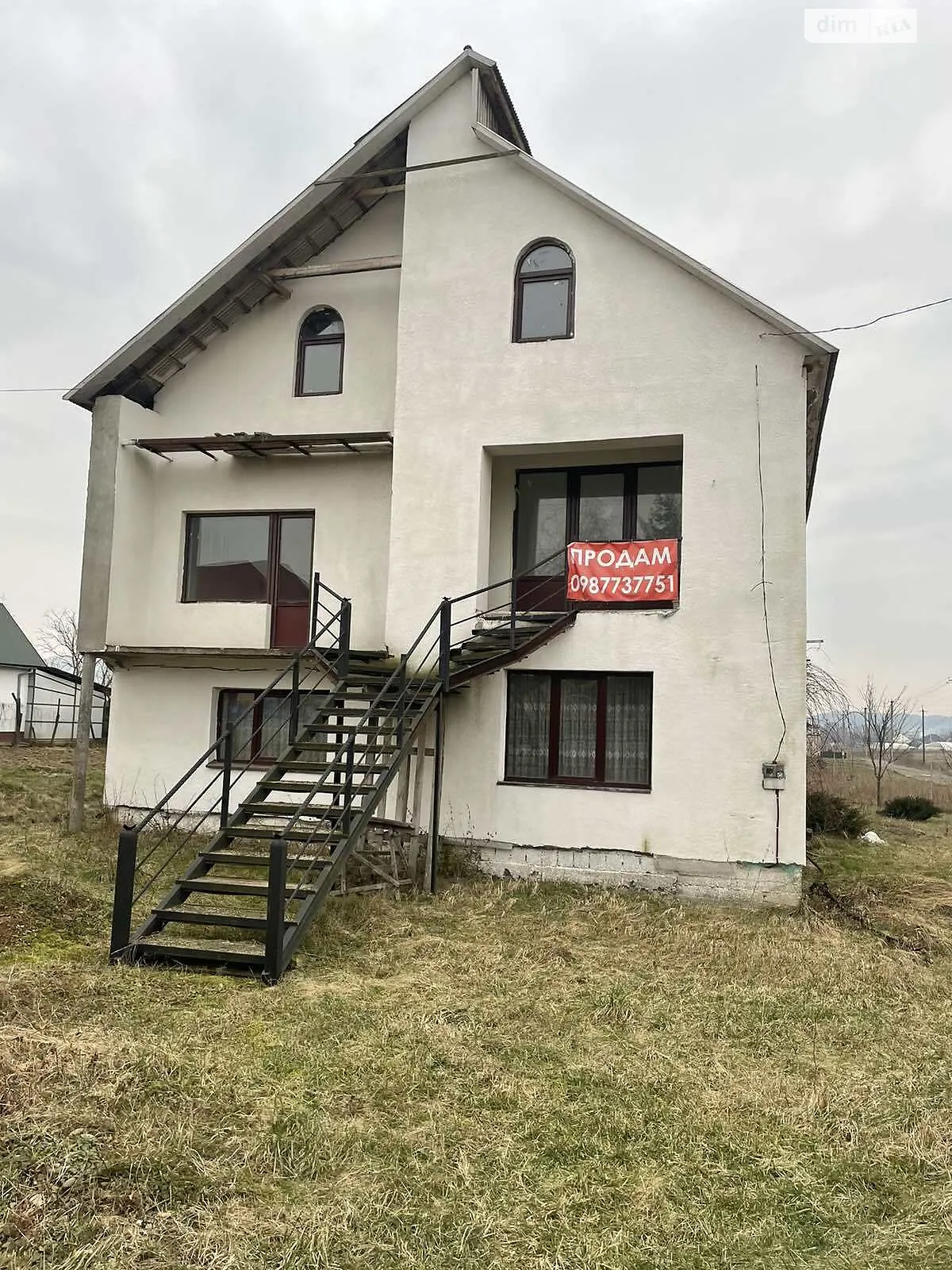 Продается дом на 3 этажа 200 кв. м с верандой, цена: 54000 $ - фото 1