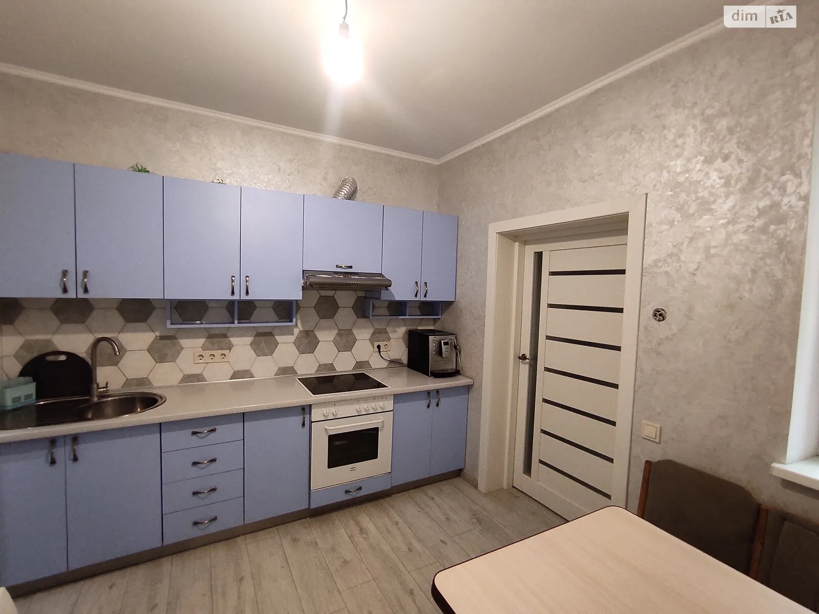 Продается 1-комнатная квартира 32.2 кв. м в Киеве, ул. Новогодняя - фото 1