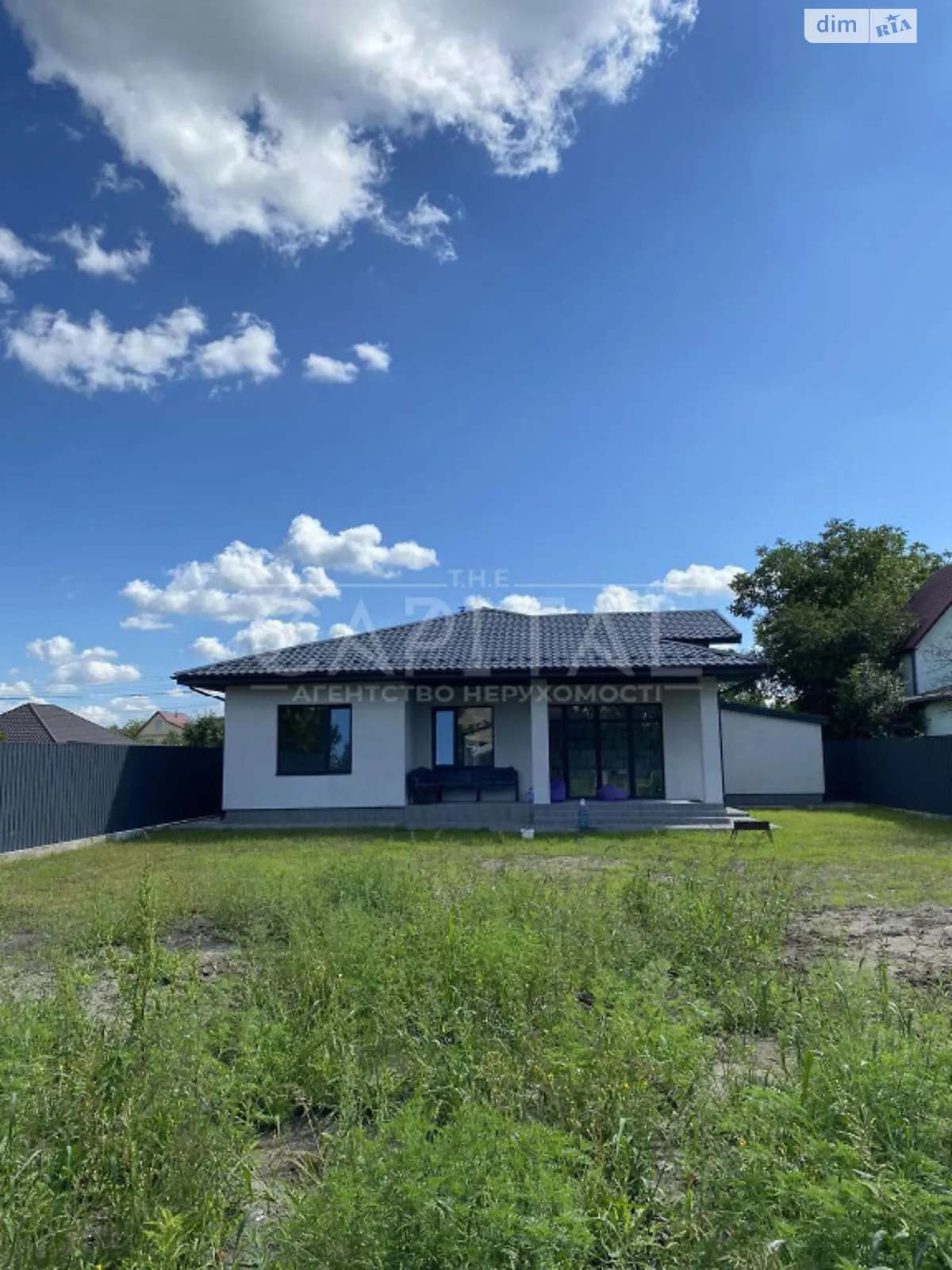Продається одноповерховий будинок 154 кв. м с басейном, цена: 165000 $ - фото 1