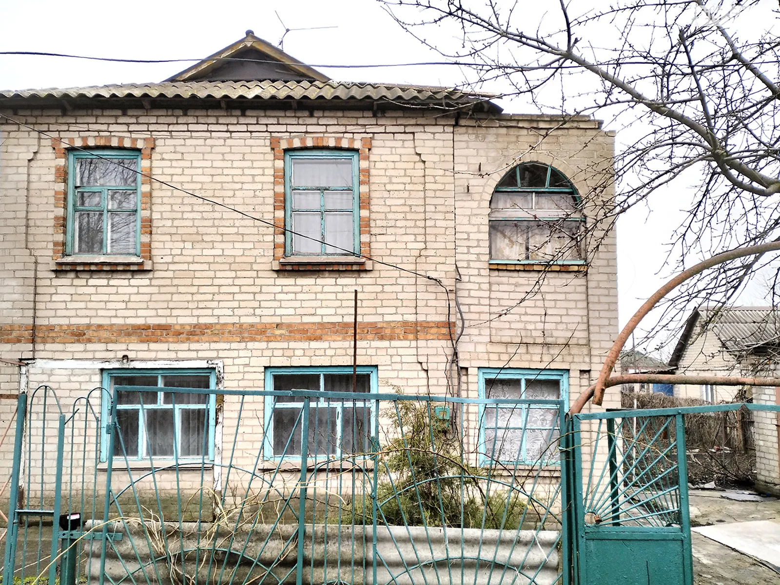 Продается дом на 2 этажа 100 кв. м с мансардой, цена: 19000 $ - фото 1