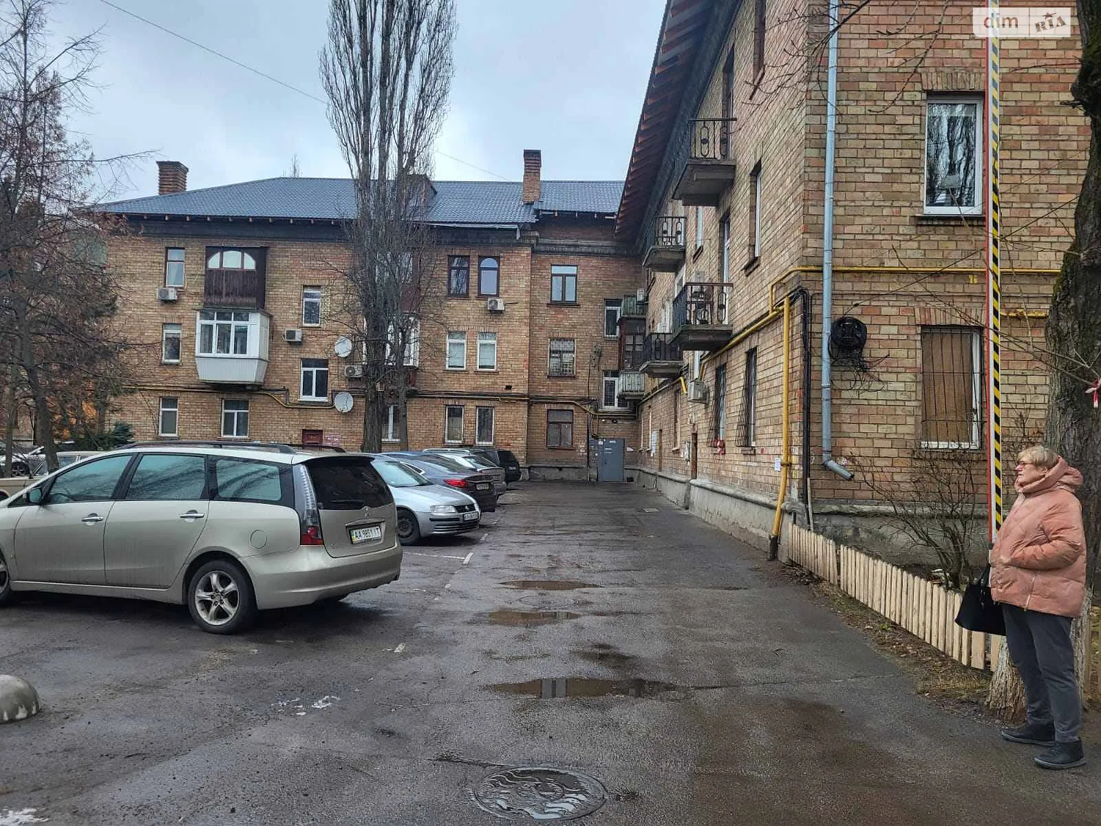 Продается 2-комнатная квартира 58 кв. м в Киеве, ул. Катерины Белокур, 8