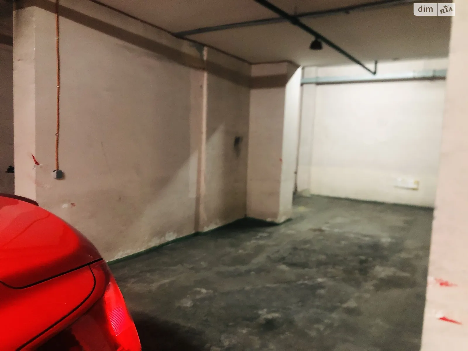 Продается подземный паркинг под легковое авто на 22 кв. м, цена: 15000 $