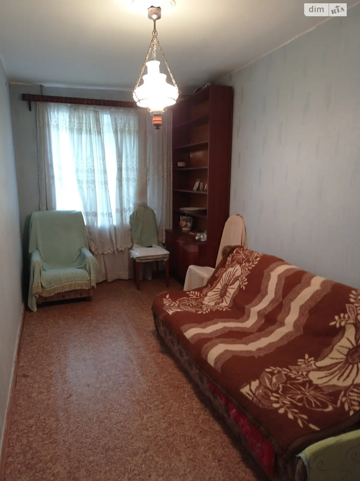 Продається 3-кімнатна квартира 56 кв. м у Одесі, вул. Космонавта Комарова