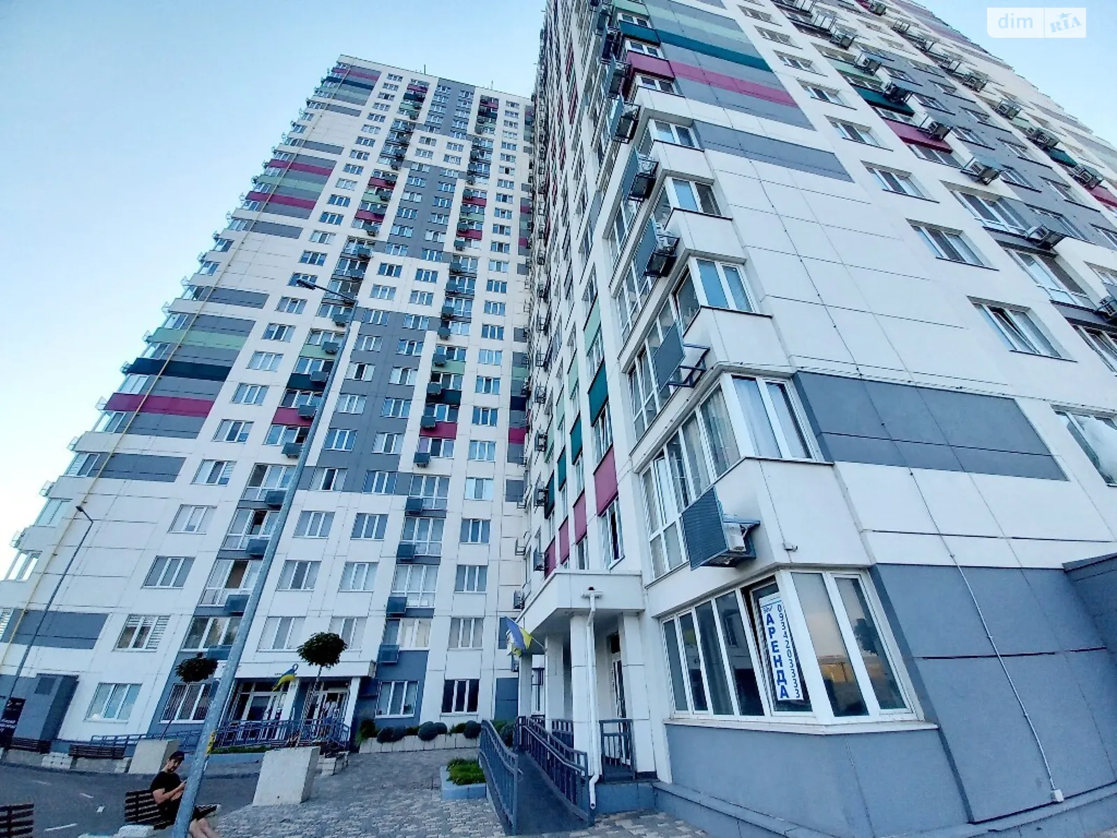 Продается 1-комнатная квартира 45 кв. м в Одессе, ул. Костанди - фото 1