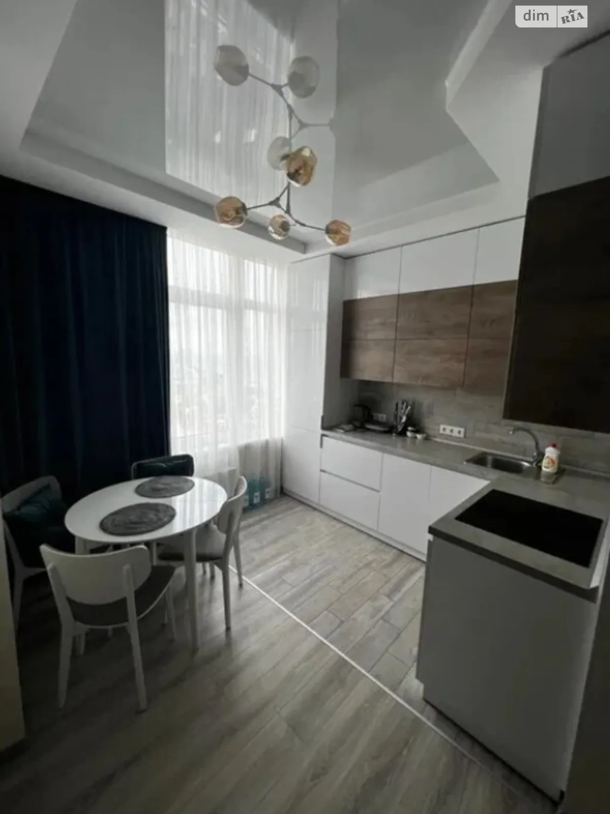 Продается 1-комнатная квартира 36.2 кв. м в Одессе, ул. Каманина - фото 1
