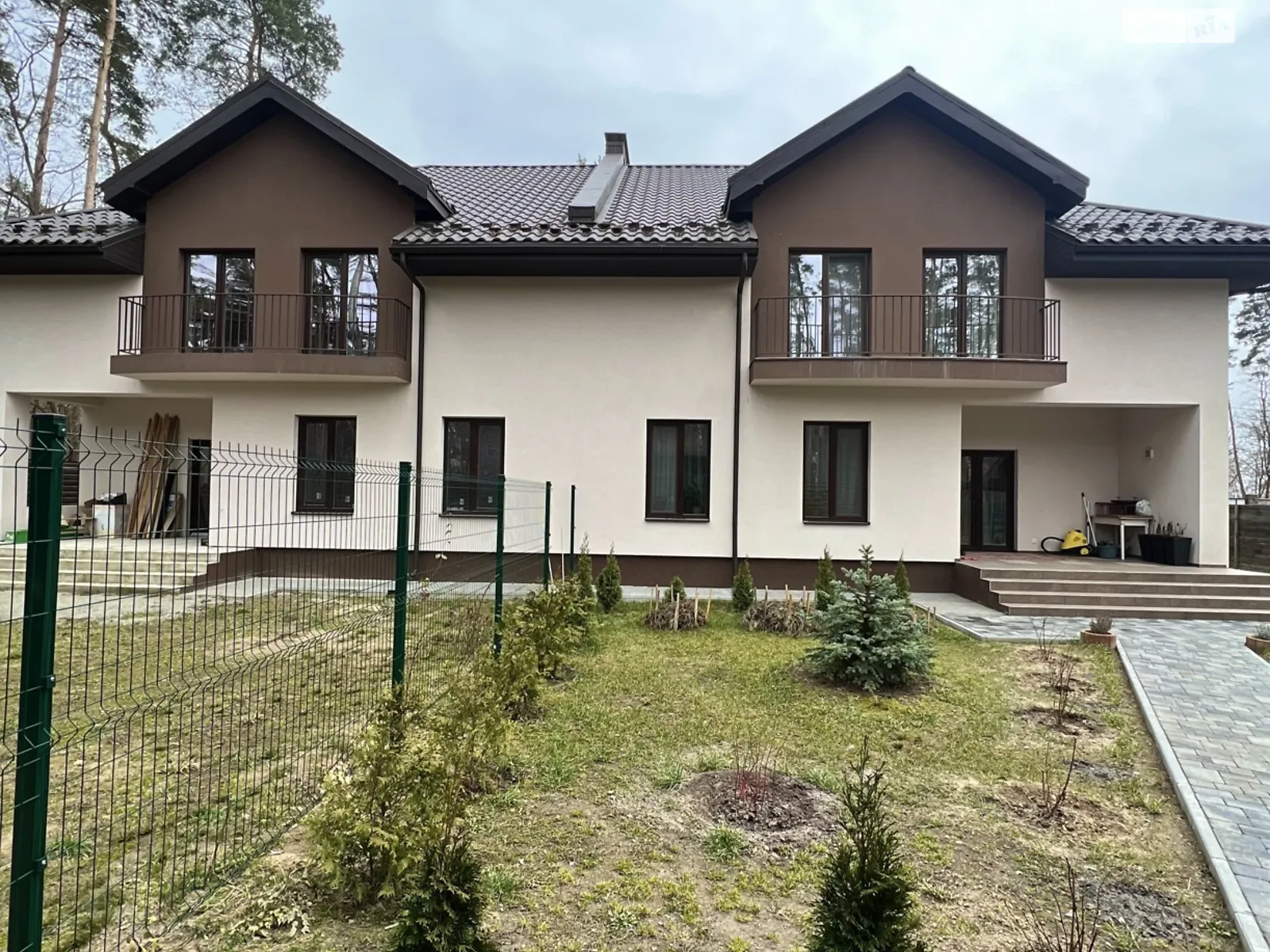 Продається частина будинку 225 кв. м з гаражем - фото 2