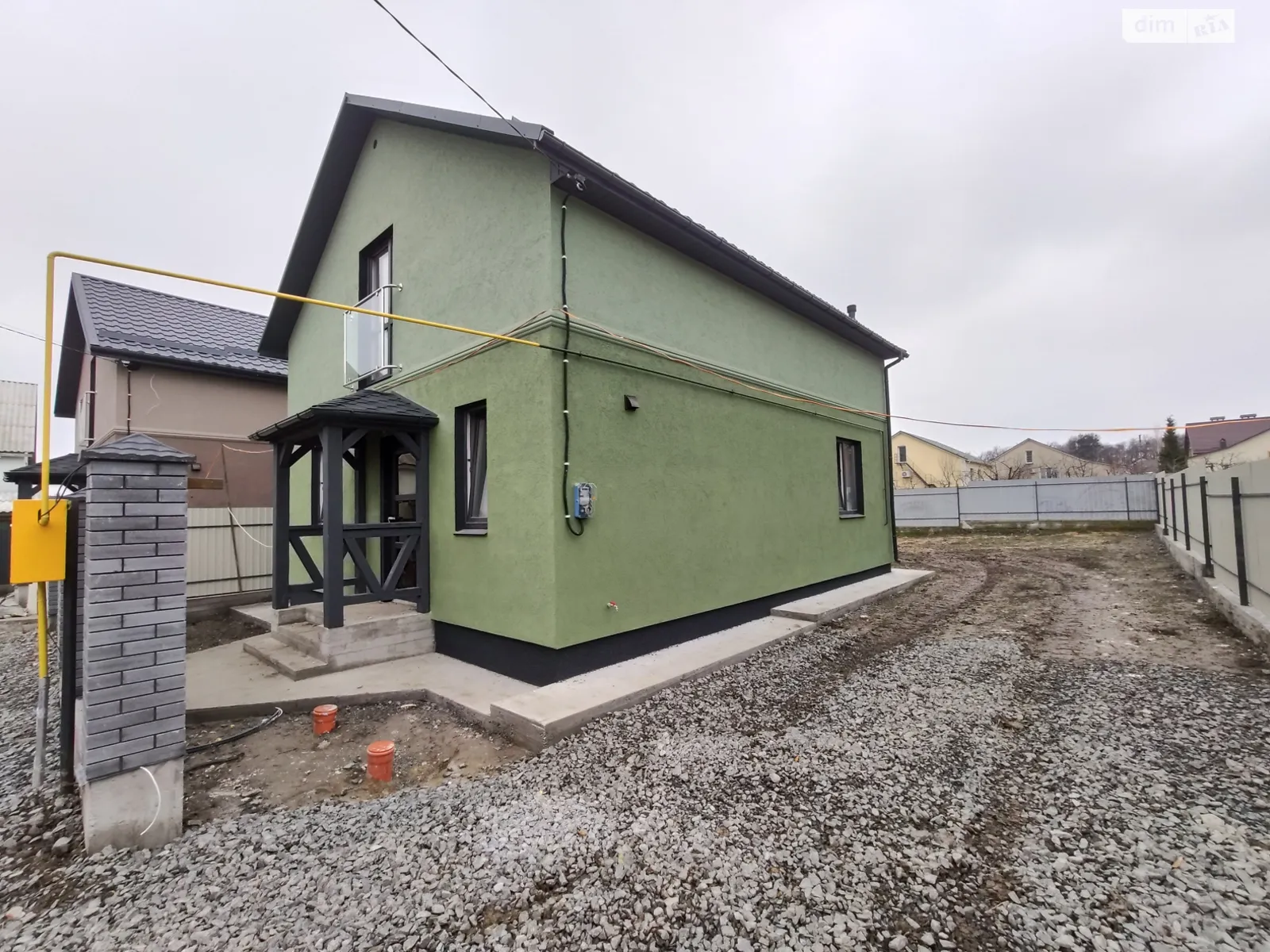 Продается дом на 2 этажа 120 кв. м с бассейном, цена: 79500 $ - фото 1