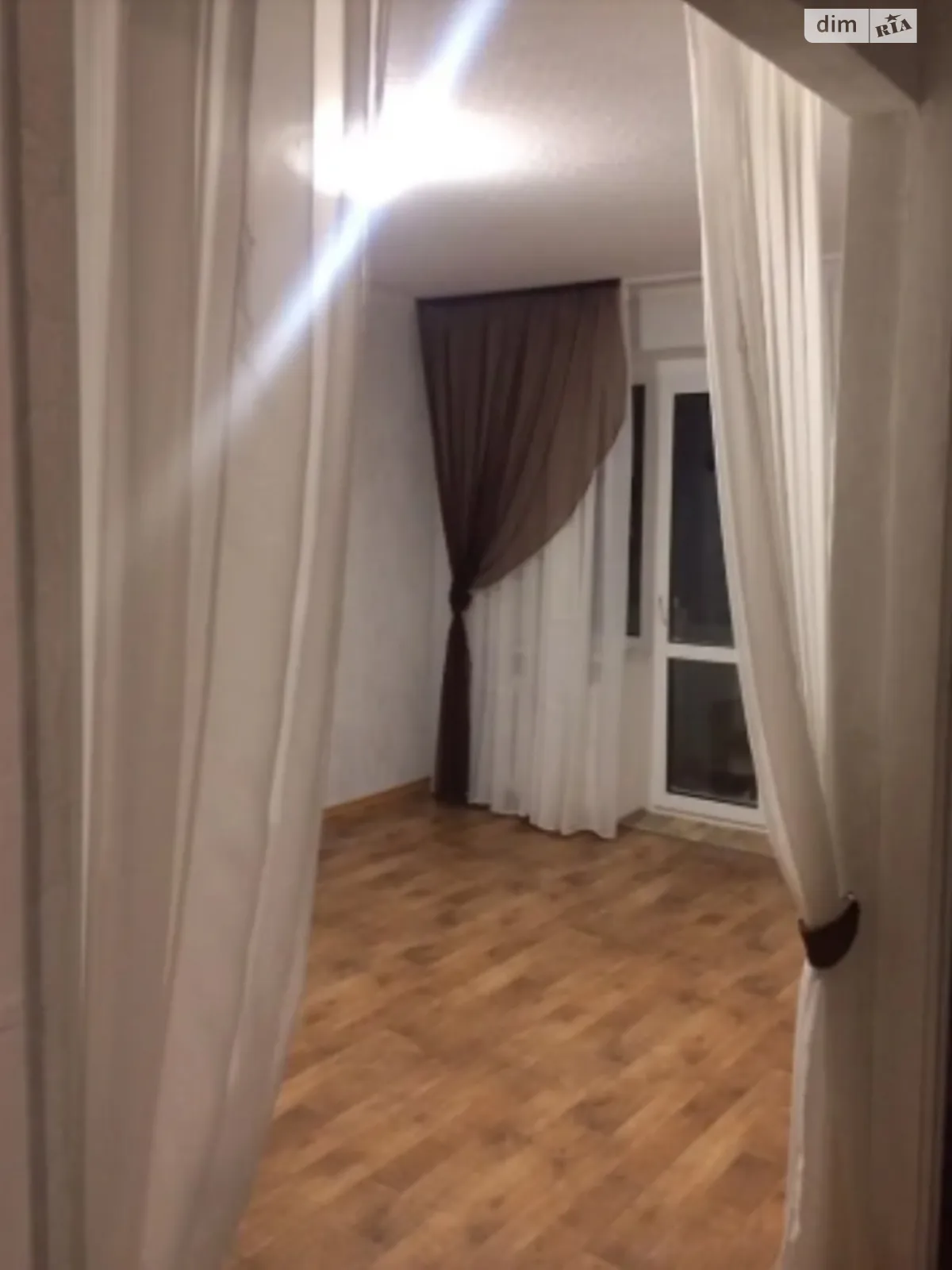 Продається 1-кімнатна квартира 33 кв. м у Дніпрі, просп. Хмельницького Богдана